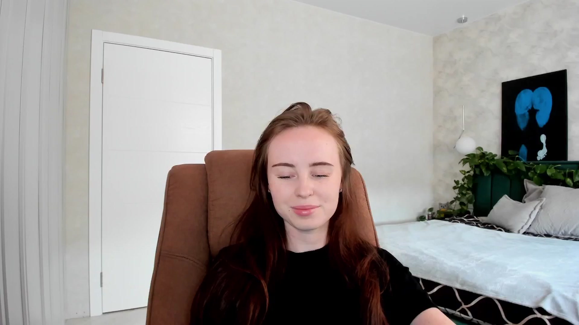 Gallery image thumbnail from userSasha's myfreecams stream on, 04/29/2026, 05:25 image 16 of 20