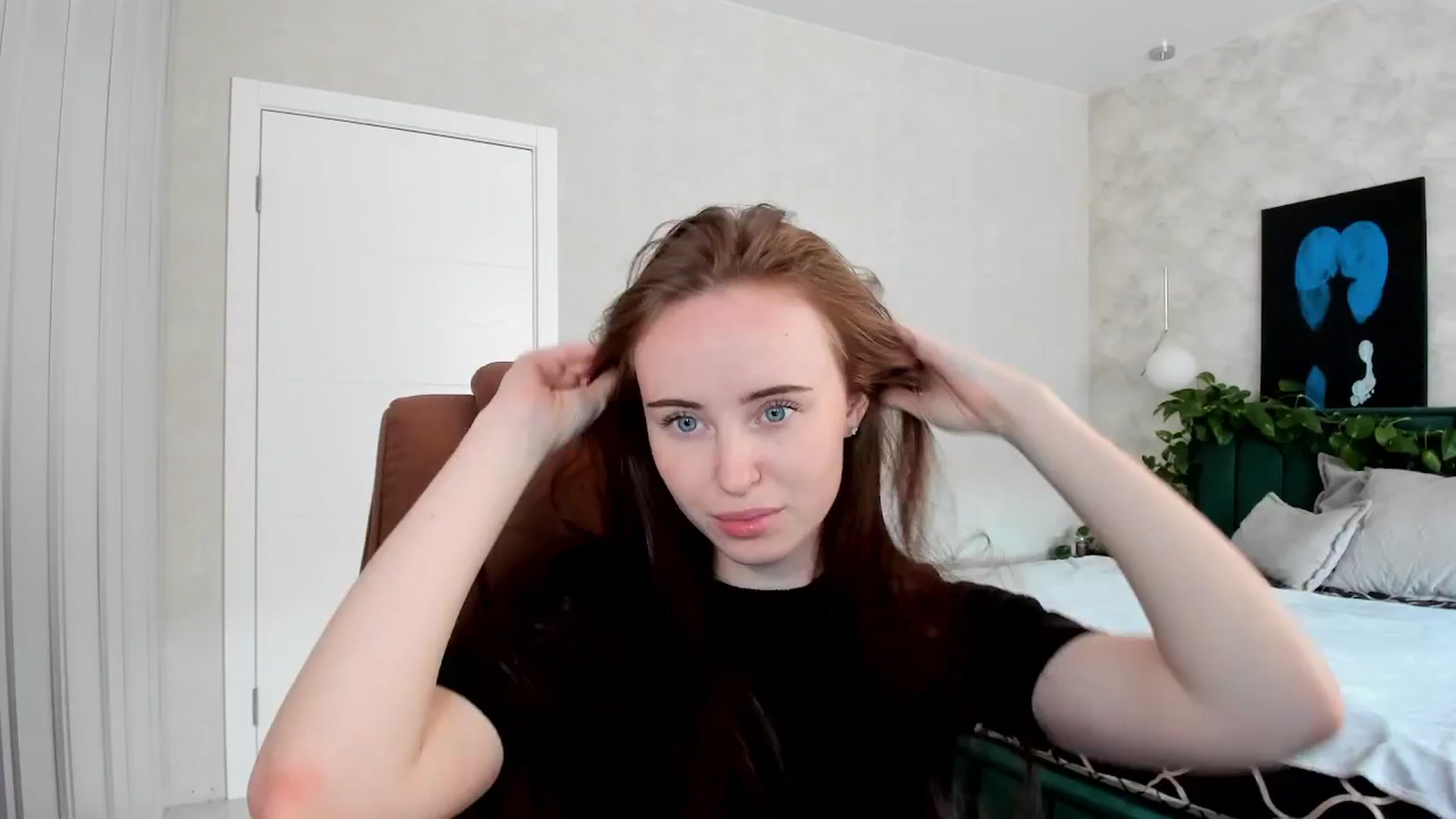 Gallery image thumbnail from userSasha's myfreecams stream on, 04/29/2026, 05:25 image 8 of 20