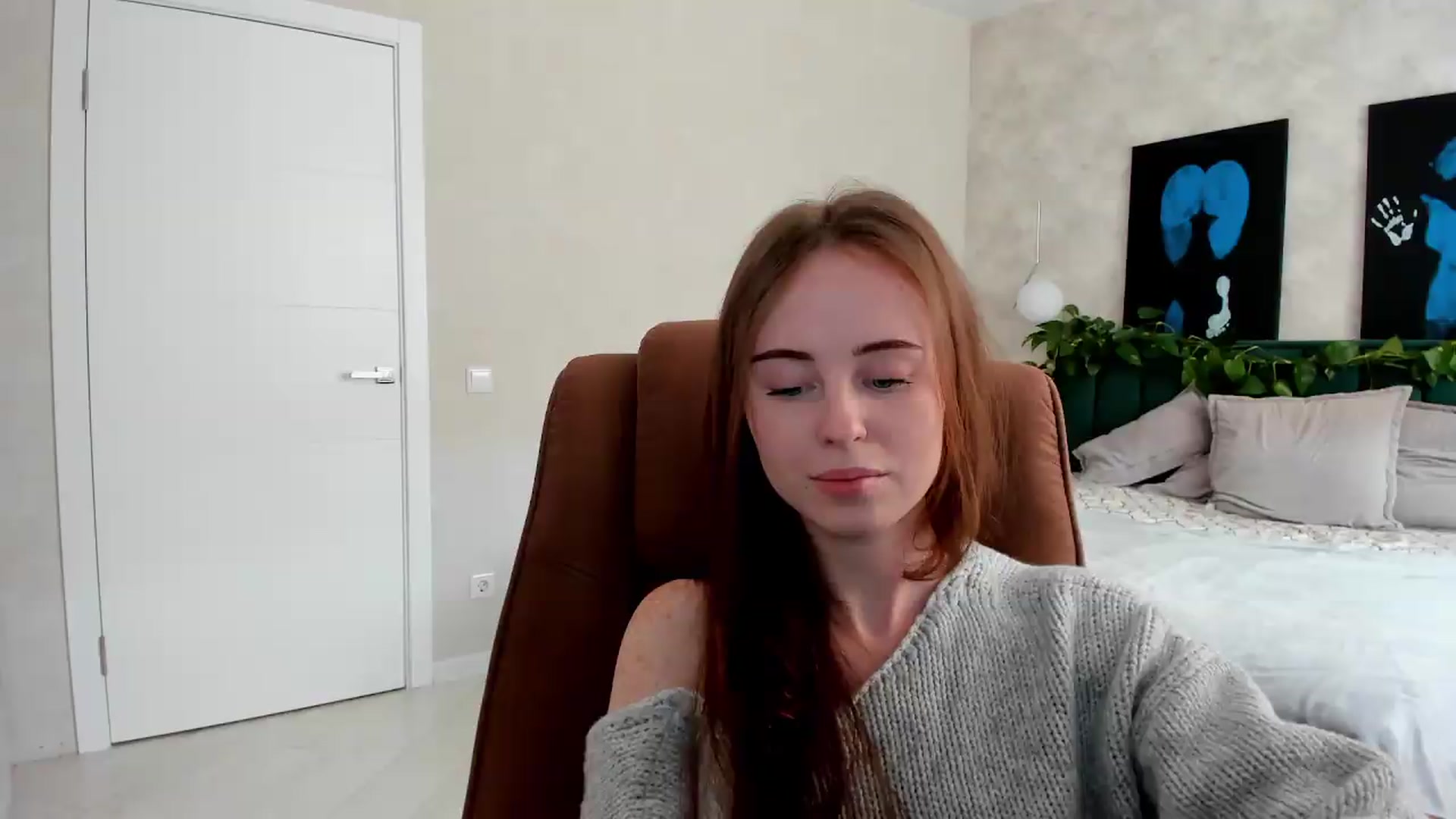 Gallery image thumbnail from userSasha's myfreecams stream on, 05/09/2026, 07:13 image 13 of 20