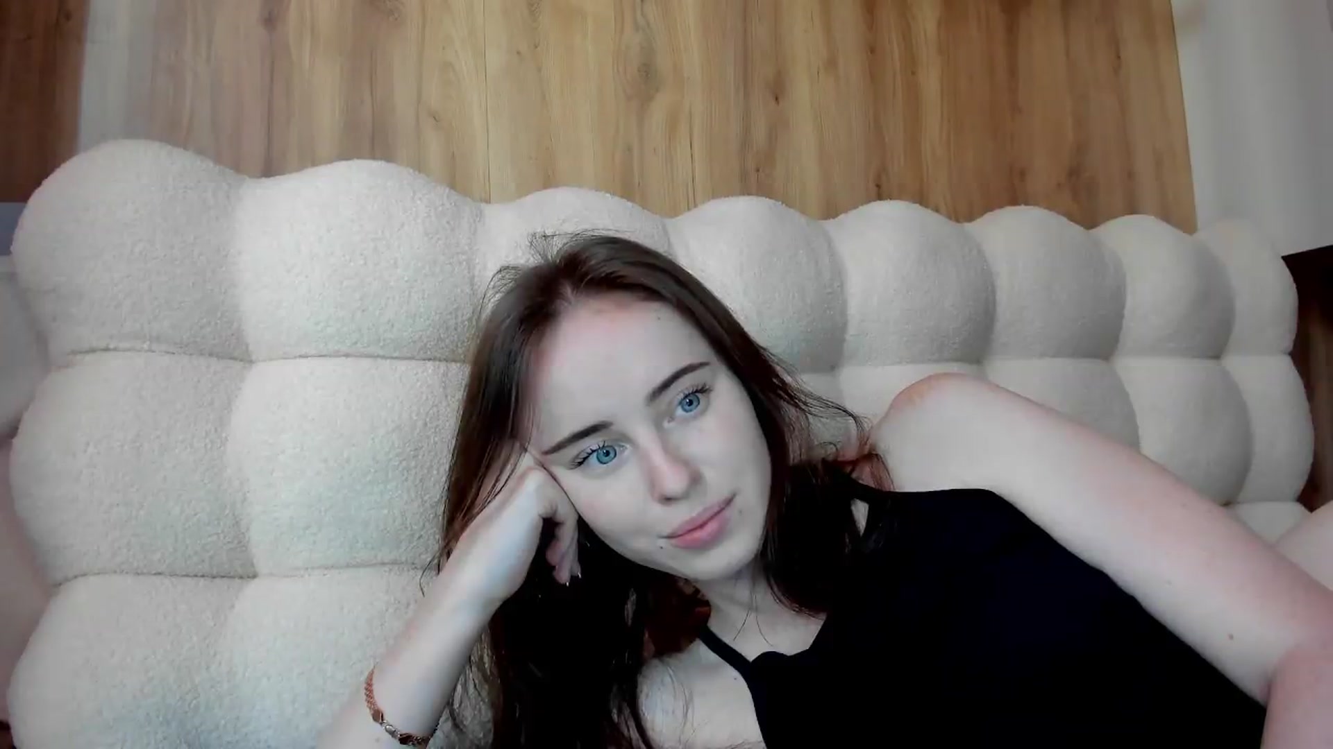 Gallery image thumbnail from userSasha's myfreecams stream on, 07/11/2026, 06:59 image 17 of 20