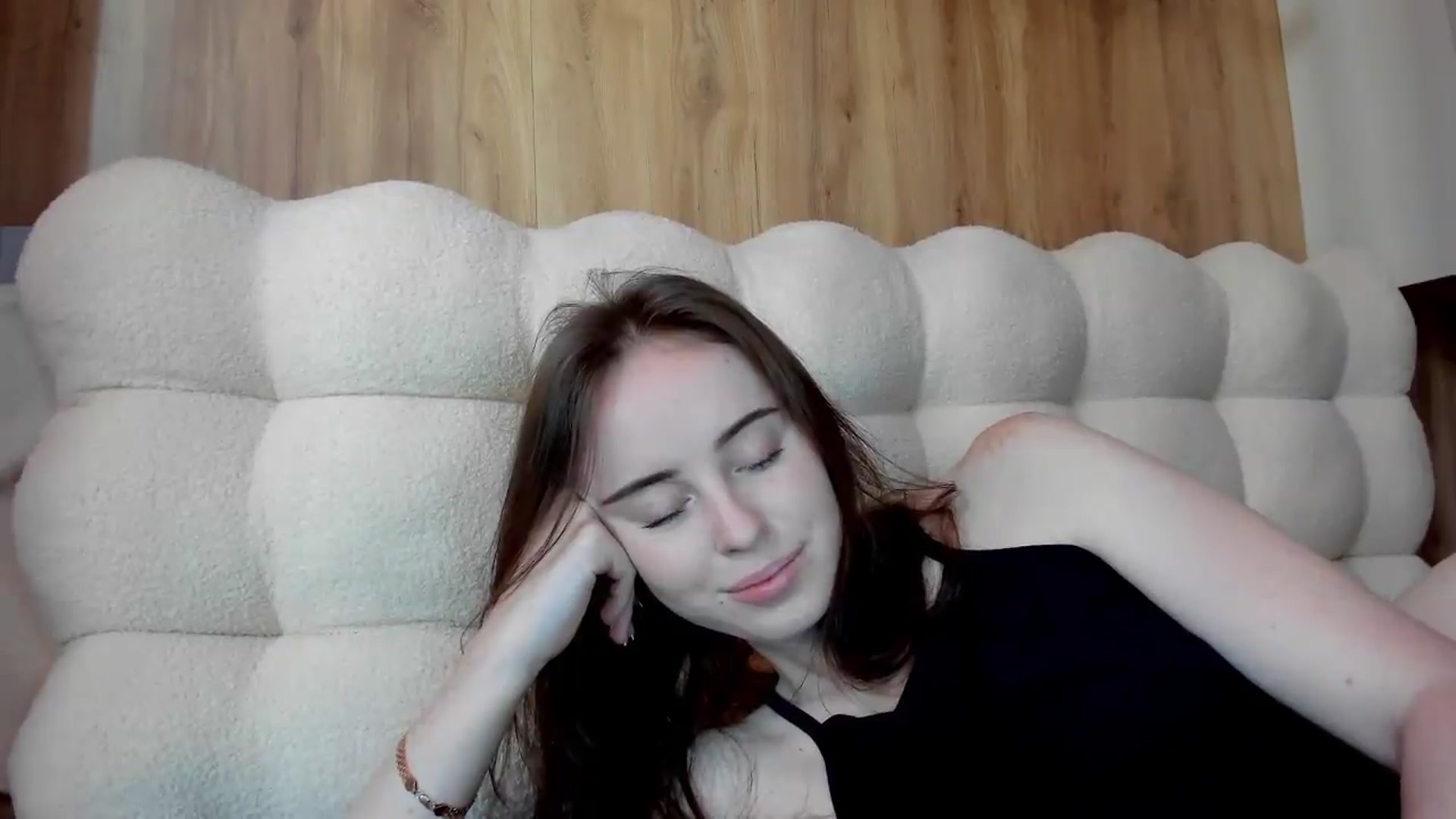 Gallery image thumbnail from userSasha's myfreecams stream on, 07/11/2026, 06:59 image 18 of 20
