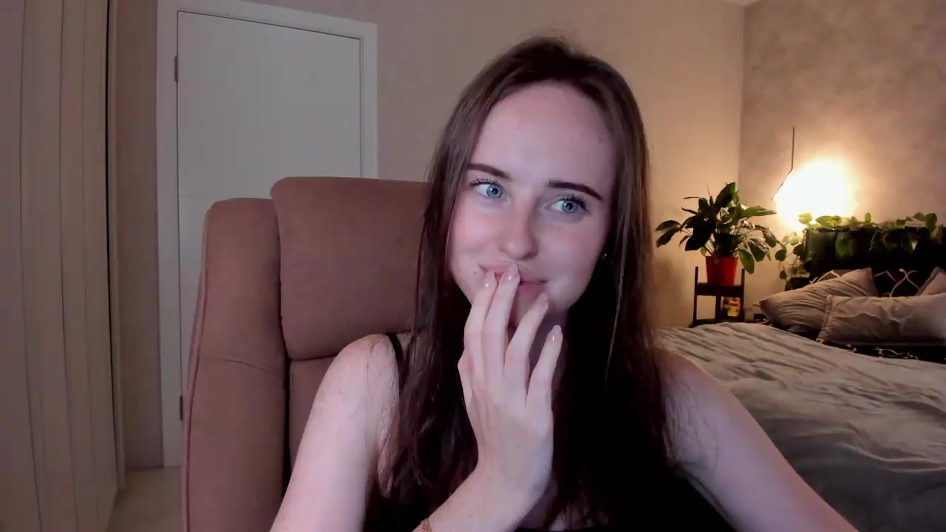 Gallery image thumbnail from userSasha's myfreecams stream on, 08/01/2026, 19:28 image 13 of 20