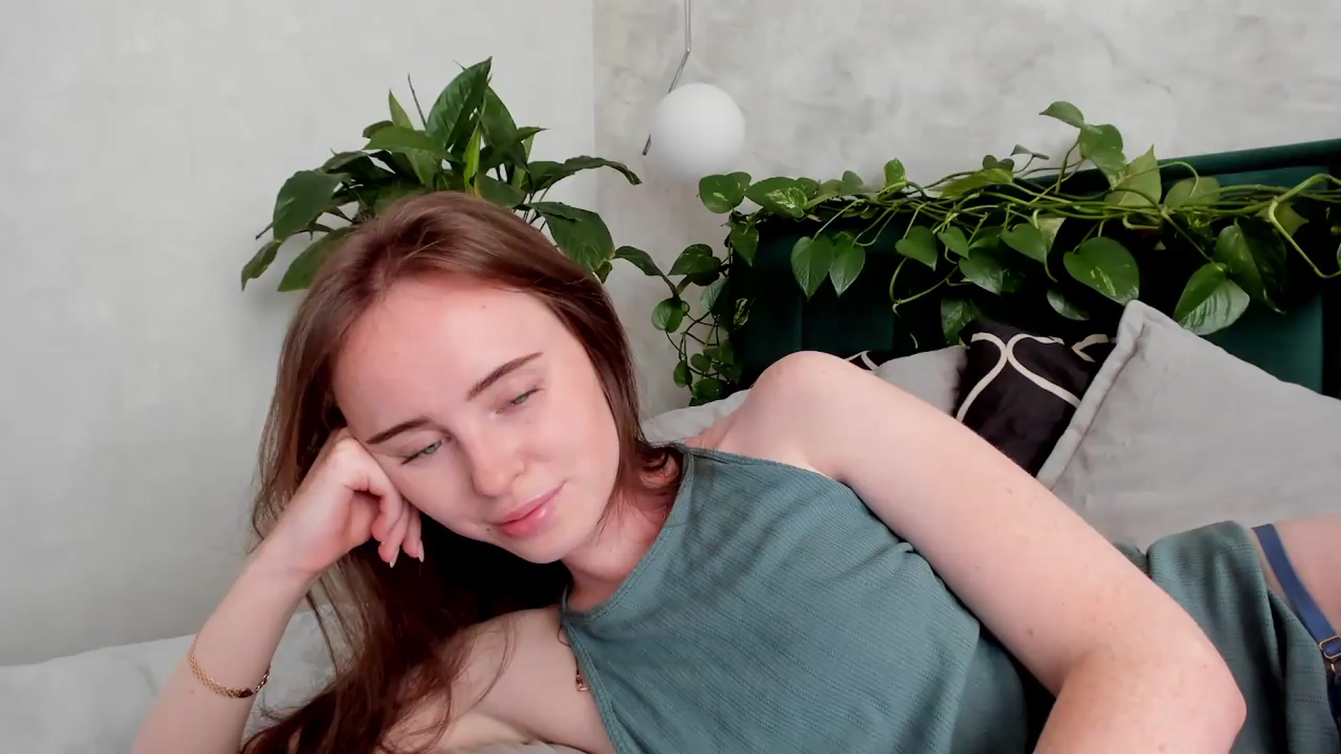 Gallery image thumbnail from userSasha's myfreecams stream on, 08/02/2026, 08:08 image 16 of 20