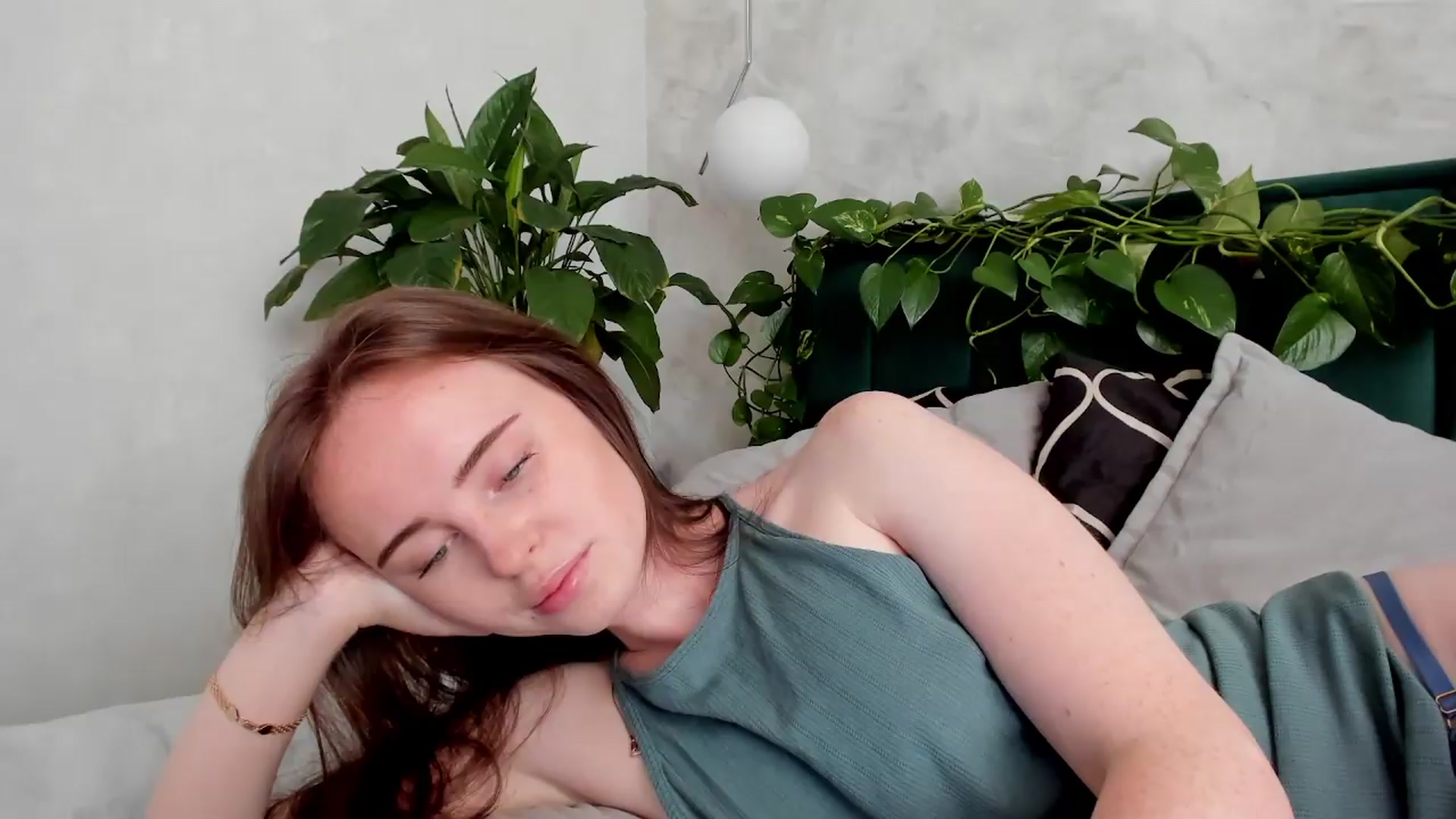 Gallery image thumbnail from userSasha's myfreecams stream on, 08/02/2026, 08:08 image 14 of 20