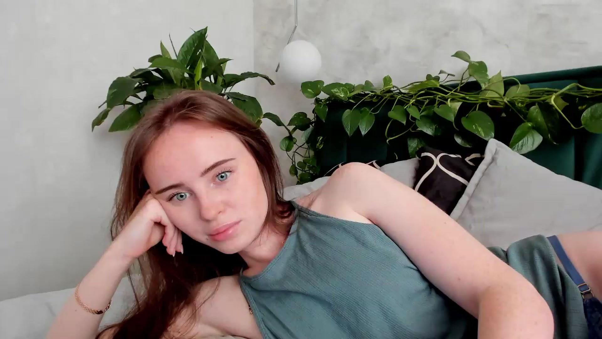 Gallery image thumbnail from userSasha's myfreecams stream on, 08/02/2026, 08:08 image 10 of 20