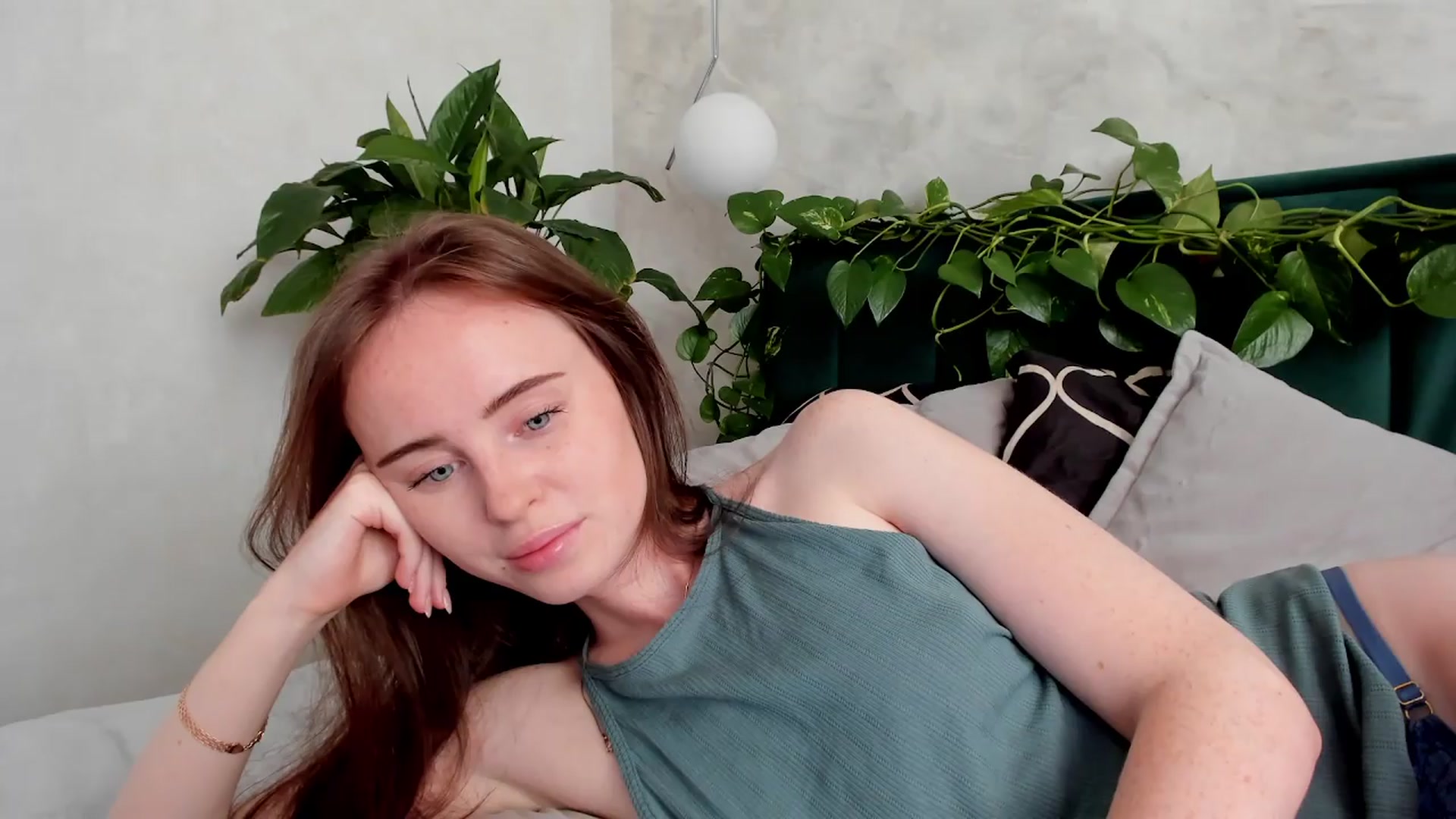 Gallery image thumbnail from userSasha's myfreecams stream on, 08/02/2026, 08:08 image 8 of 20