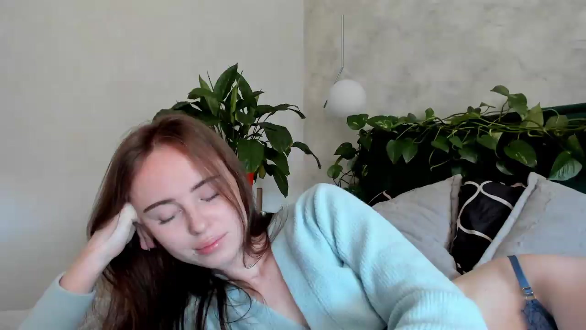 Gallery image thumbnail from userSasha's myfreecams stream on, 08/03/2026, 06:20 image 15 of 20