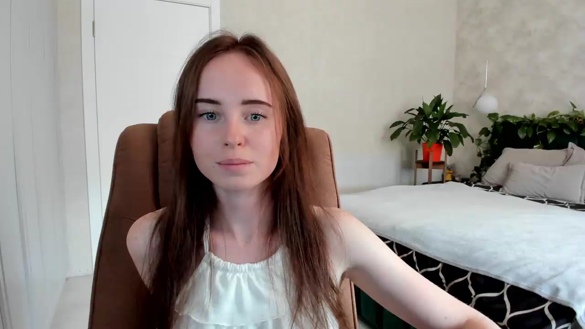 Gallery image thumbnail from userSasha's myfreecams stream on, 08/06/2026, 15:06 image 18 of 20