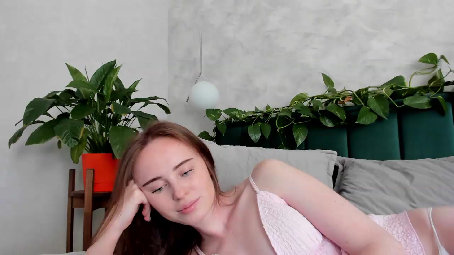 Gallery image thumbnail from userSasha's myfreecams stream on, 08/07/2026, 13:07 image 13 of 20