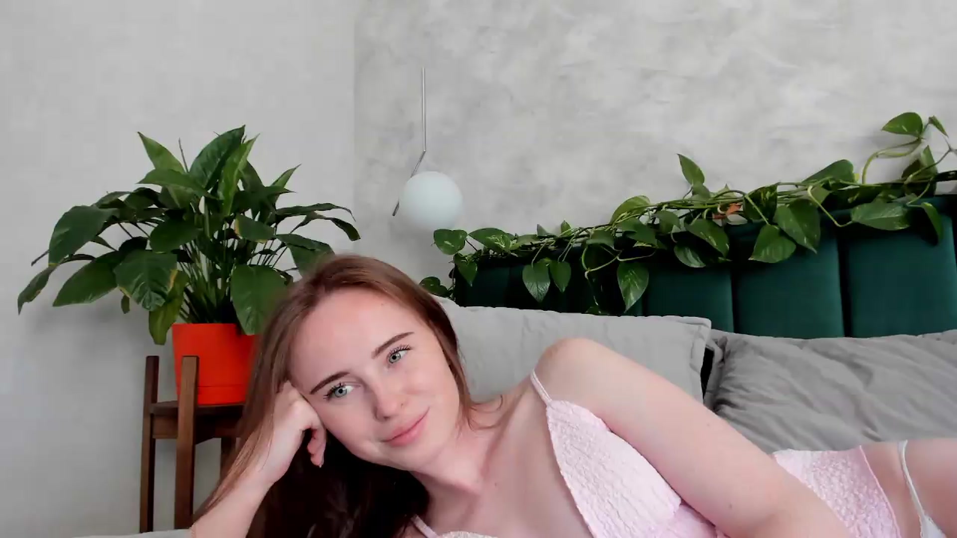 Gallery image thumbnail from userSasha's myfreecams stream on, 08/07/2026, 13:07 image 12 of 20