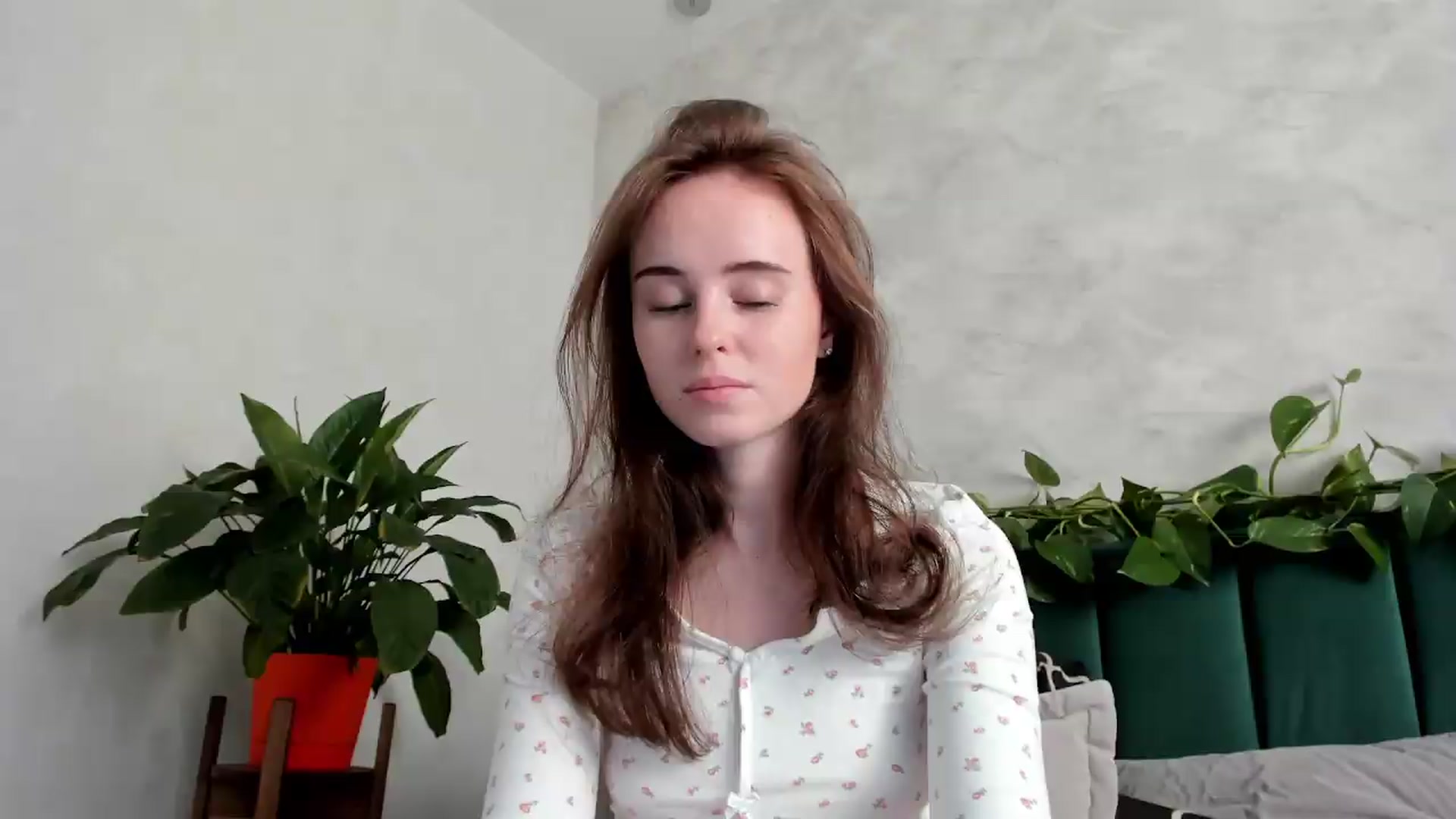 Gallery image thumbnail from userSasha's myfreecams stream on, 08/09/2026, 07:33 image 10 of 20