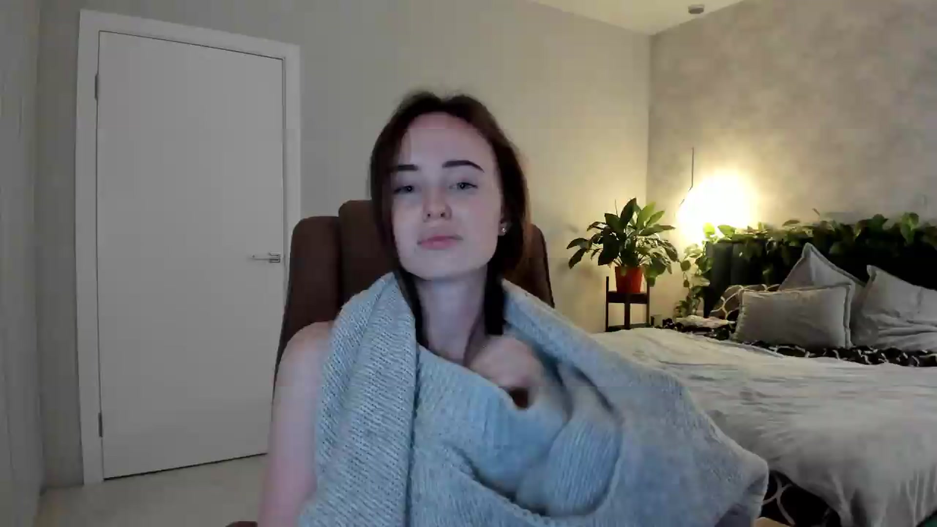Gallery image thumbnail from userSasha's myfreecams stream on, 08/16/2026, 02:45 image 18 of 20