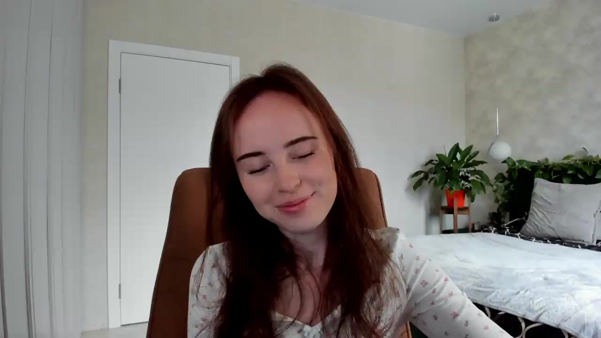 Gallery image thumbnail from userSasha's myfreecams stream on, 08/17/2026, 05:20 image 10 of 20