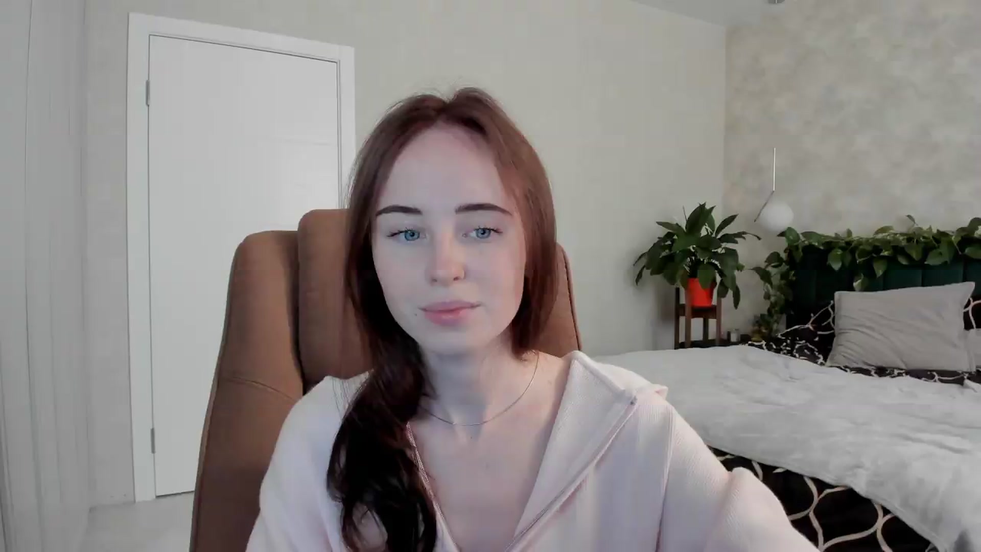 Gallery image thumbnail from userSasha's myfreecams stream on, 08/22/2026, 04:53 image 14 of 20