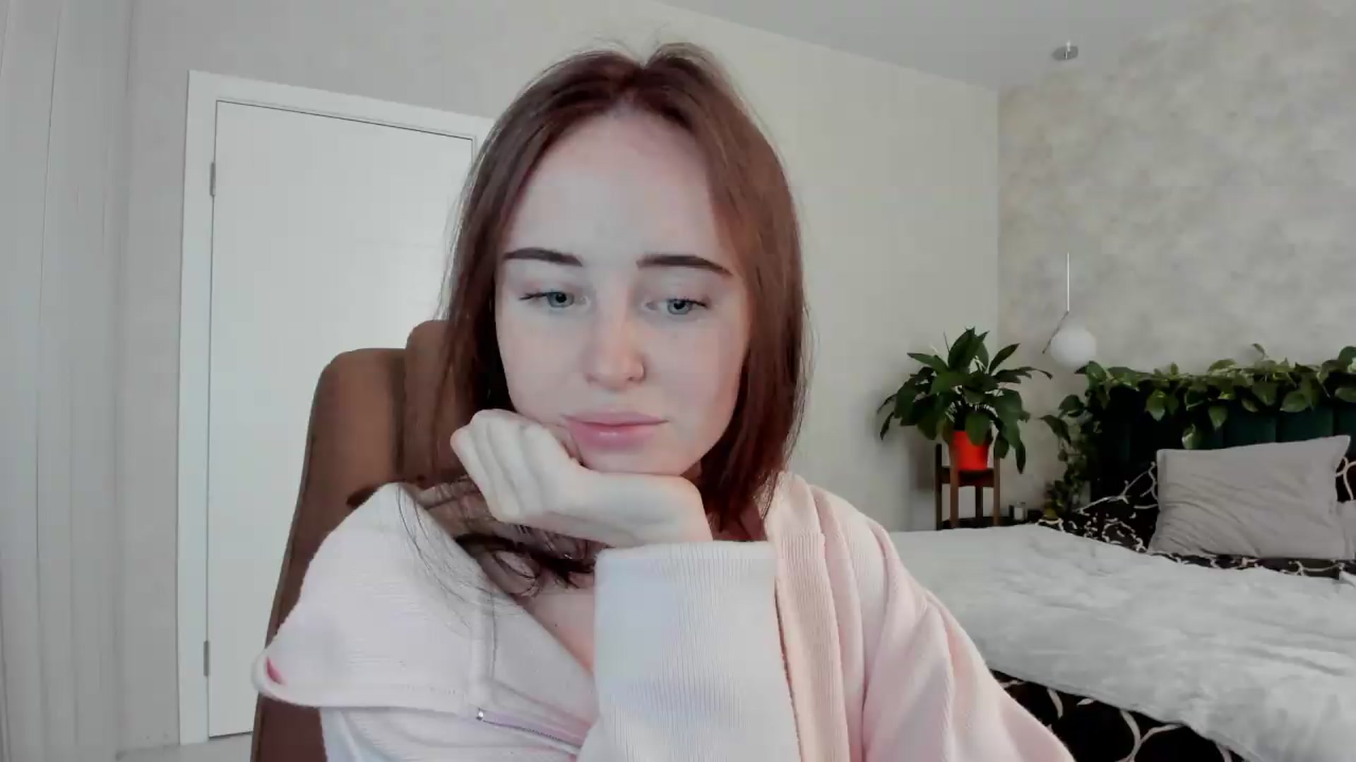 Gallery image thumbnail from userSasha's myfreecams stream on, 08/22/2026, 04:53 image 19 of 20