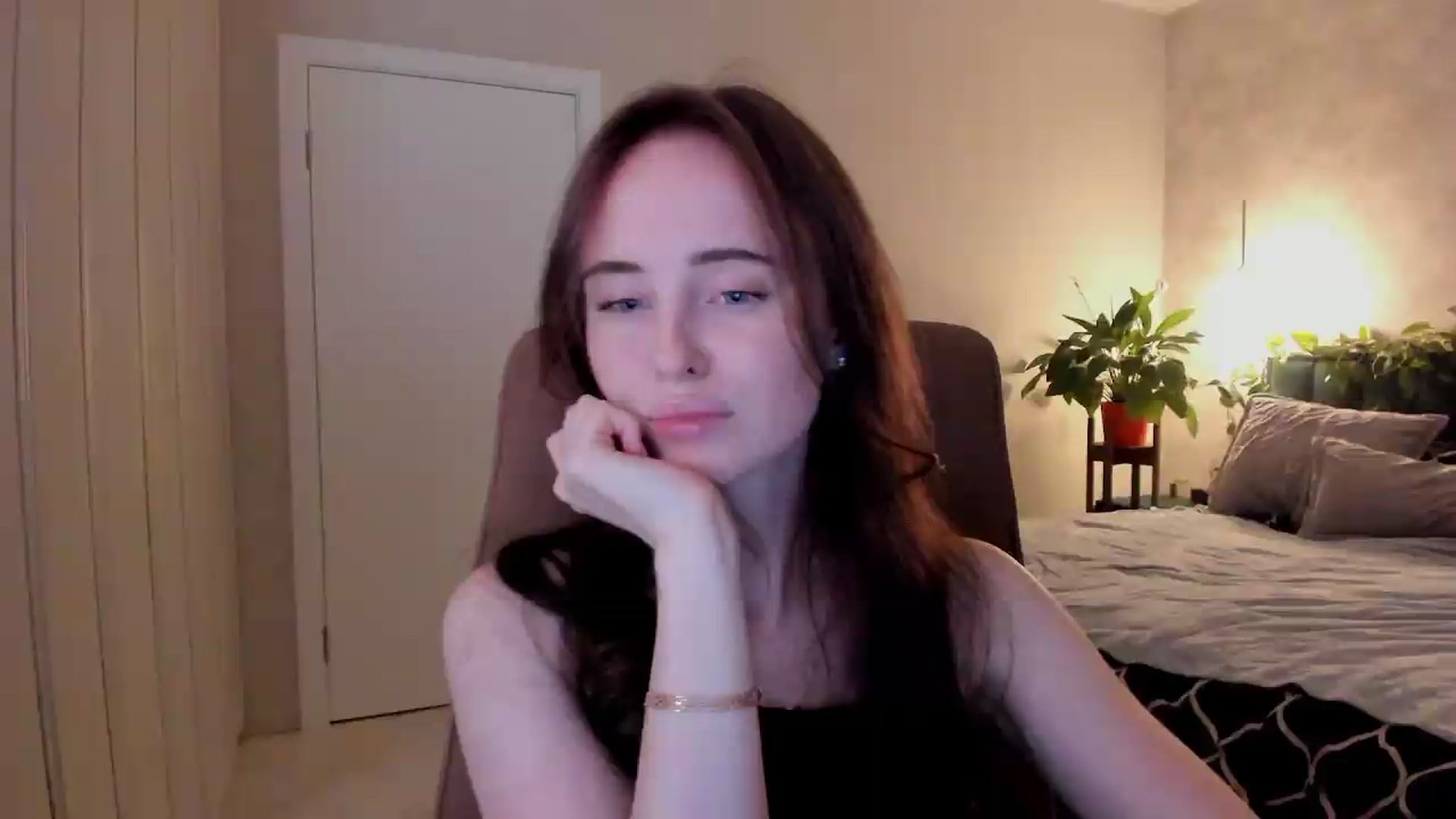 Gallery image thumbnail from userSasha's myfreecams stream on, 08/31/2026, 18:23 image 15 of 20
