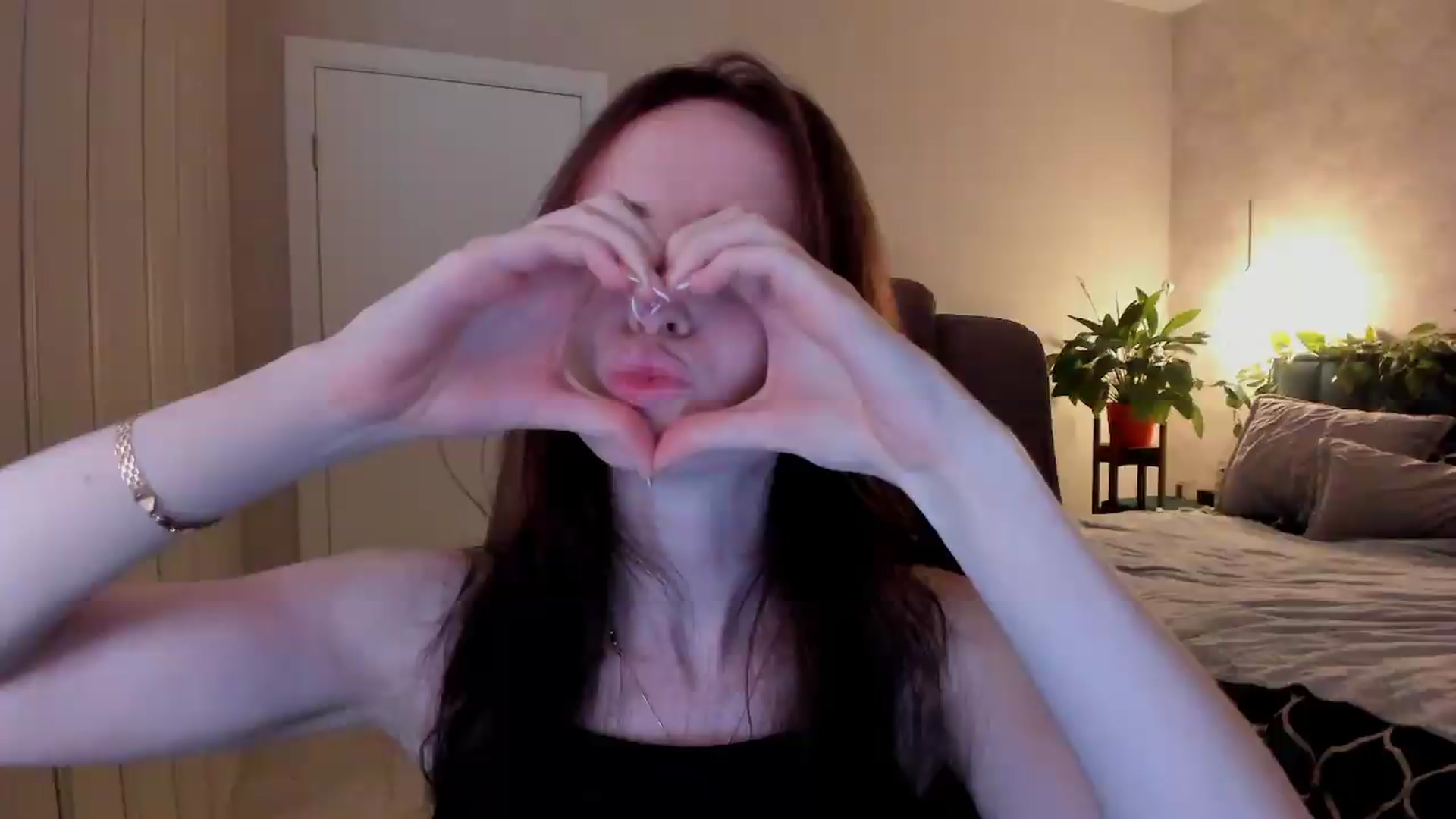 Gallery image thumbnail from userSasha's myfreecams stream on, 08/31/2026, 18:23 image 18 of 20