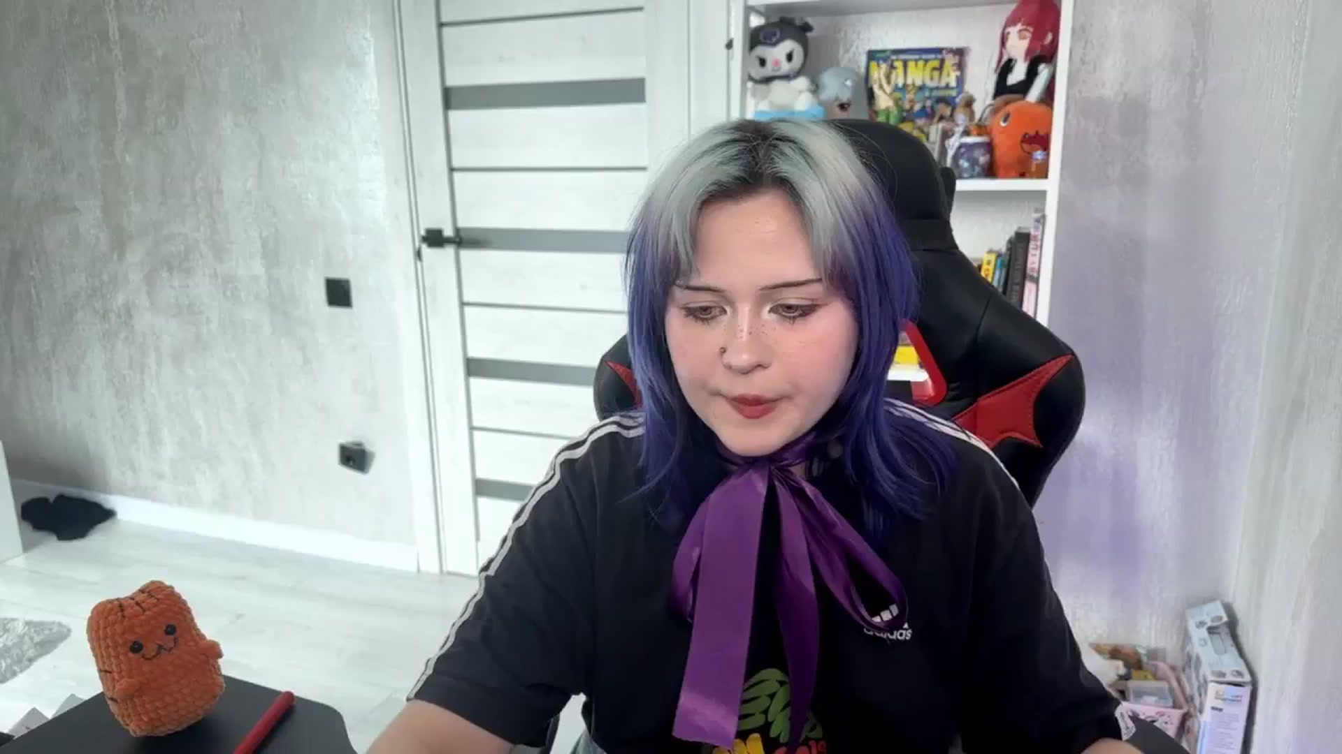 Gallery image thumbnail from v_chpek's myfreecams stream on, 03/16/2025, 11:46 image 4 of 20