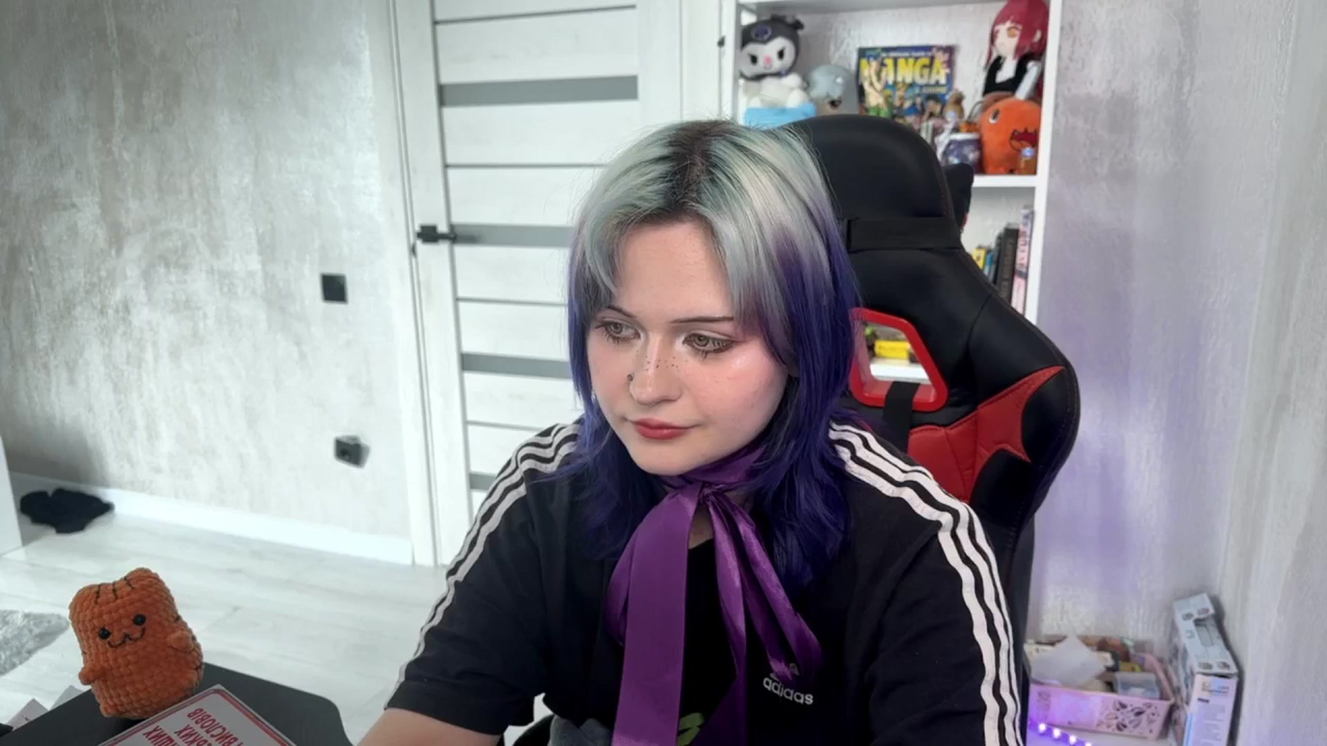 Gallery image thumbnail from v_chpek's myfreecams stream on, 03/16/2025, 11:46 image 18 of 20