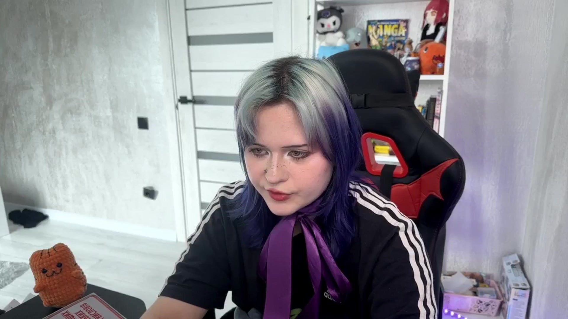 Gallery image thumbnail from v_chpek's myfreecams stream on, 03/16/2025, 11:46 image 19 of 20