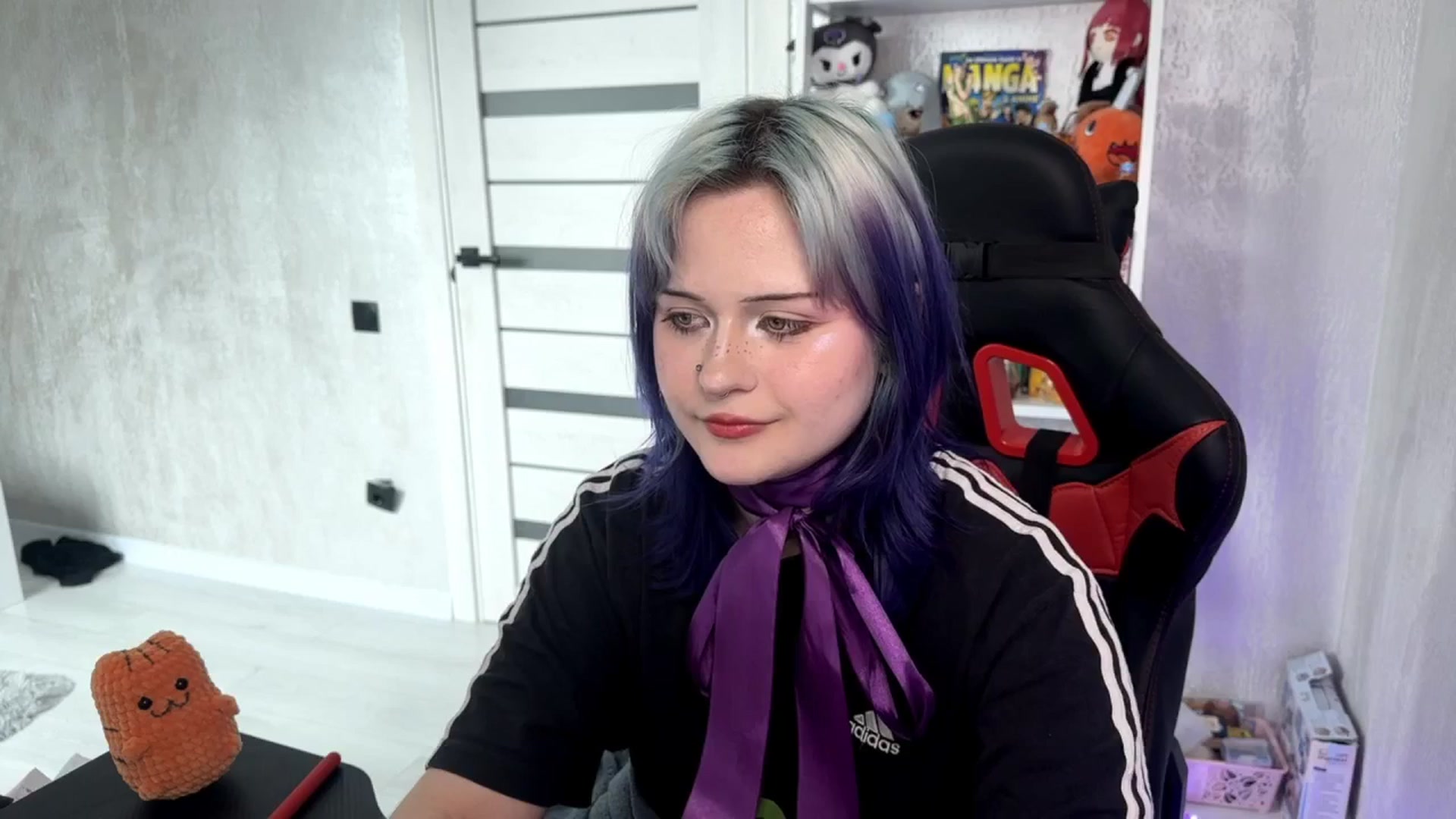 Gallery image thumbnail from v_chpek's myfreecams stream on, 03/16/2025, 11:46 image 12 of 20