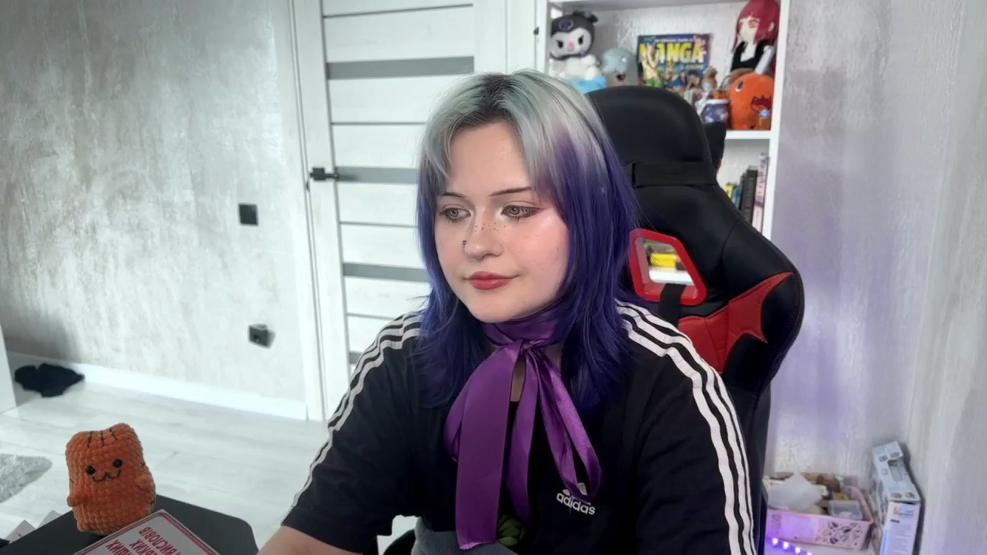 Gallery image thumbnail from v_chpek's myfreecams stream on, 03/16/2025, 11:46 image 16 of 20