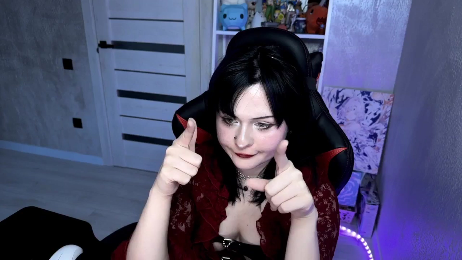 Gallery image thumbnail from v_chpek's myfreecams stream on, 04/05/2025, 18:11 image 12 of 20