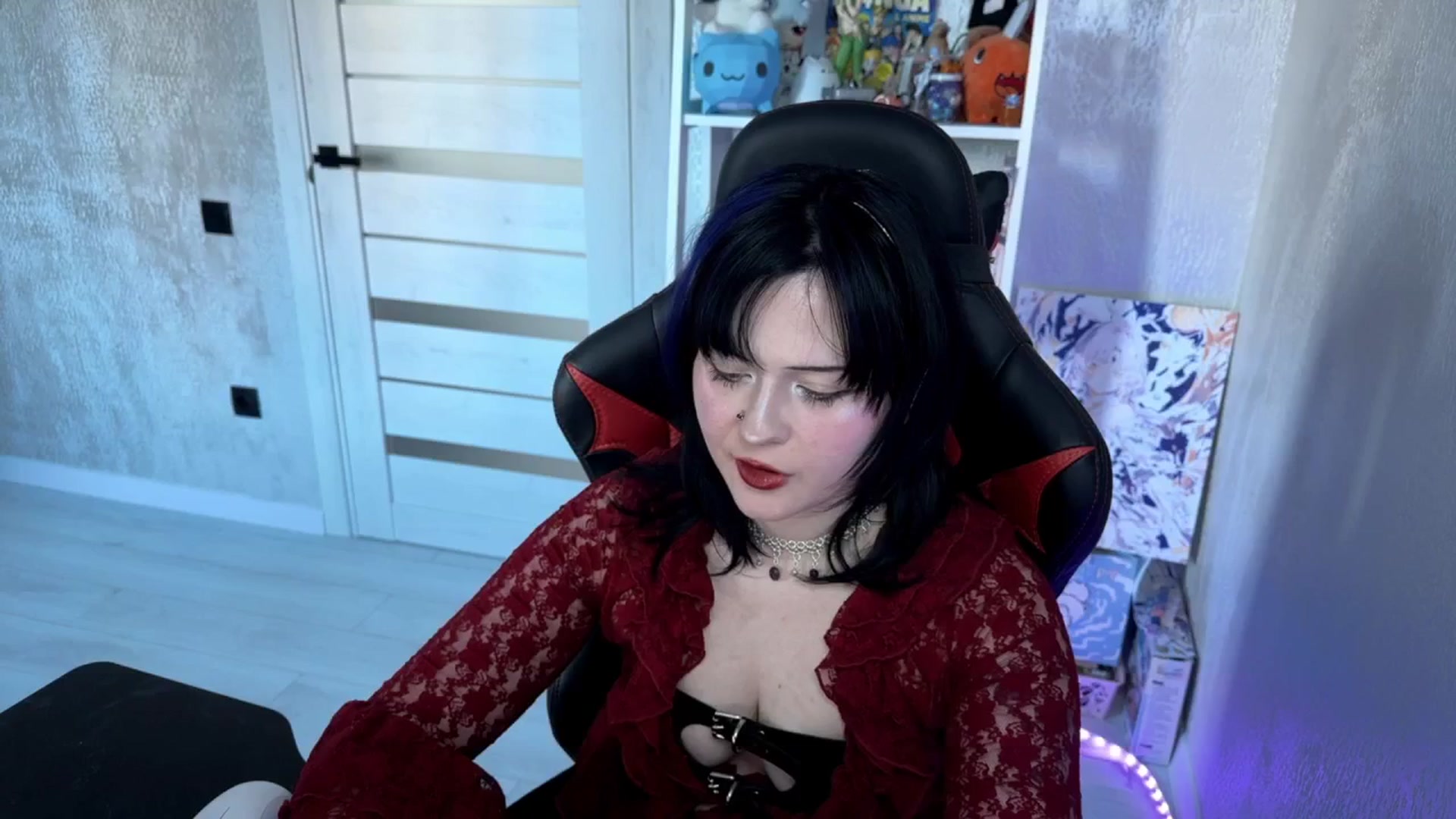 Gallery image thumbnail from v_chpek's myfreecams stream on, 04/05/2025, 18:11 image 2 of 20