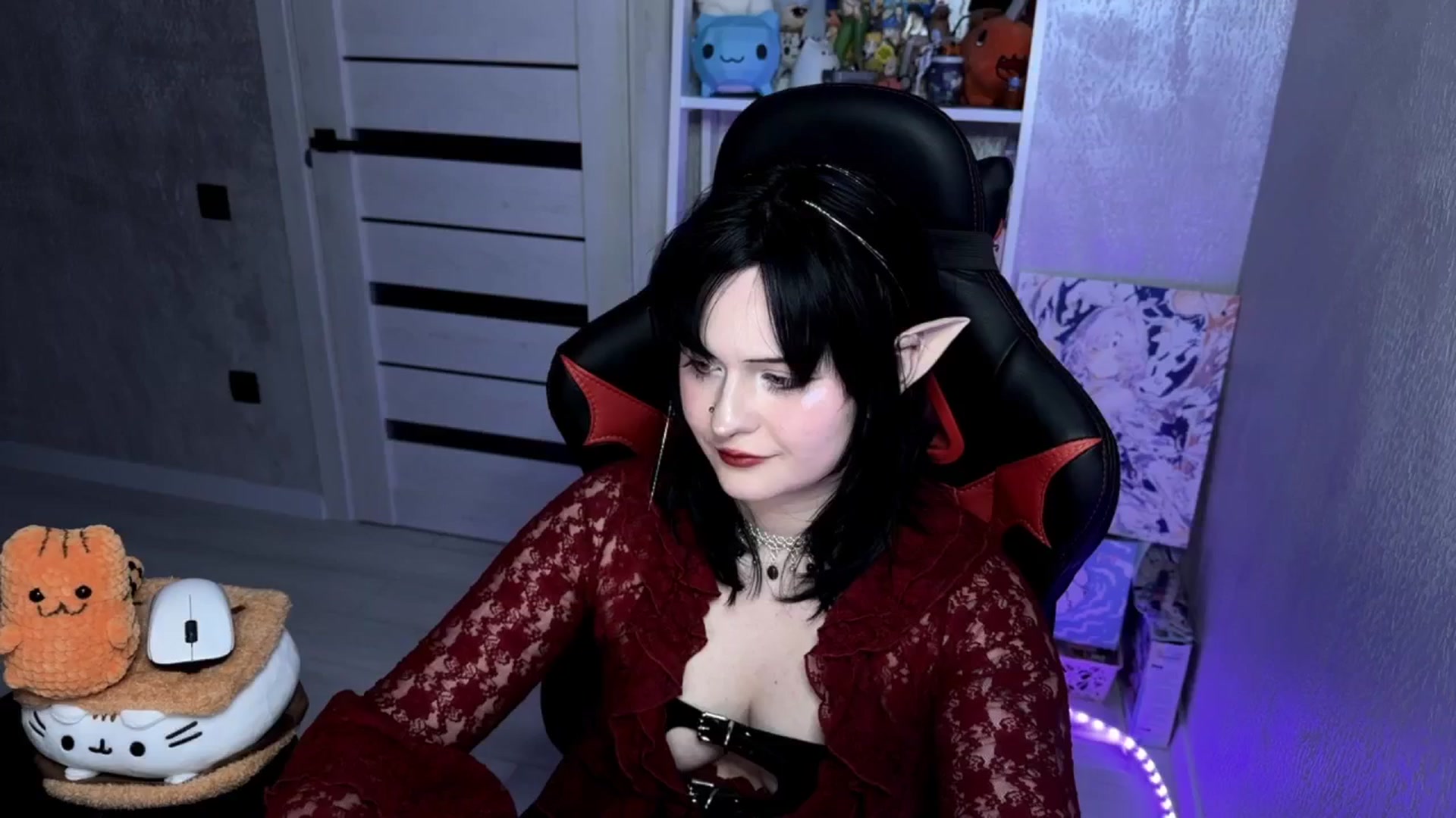 Gallery image thumbnail from v_chpek's myfreecams stream on, 04/05/2025, 18:11 image 15 of 20