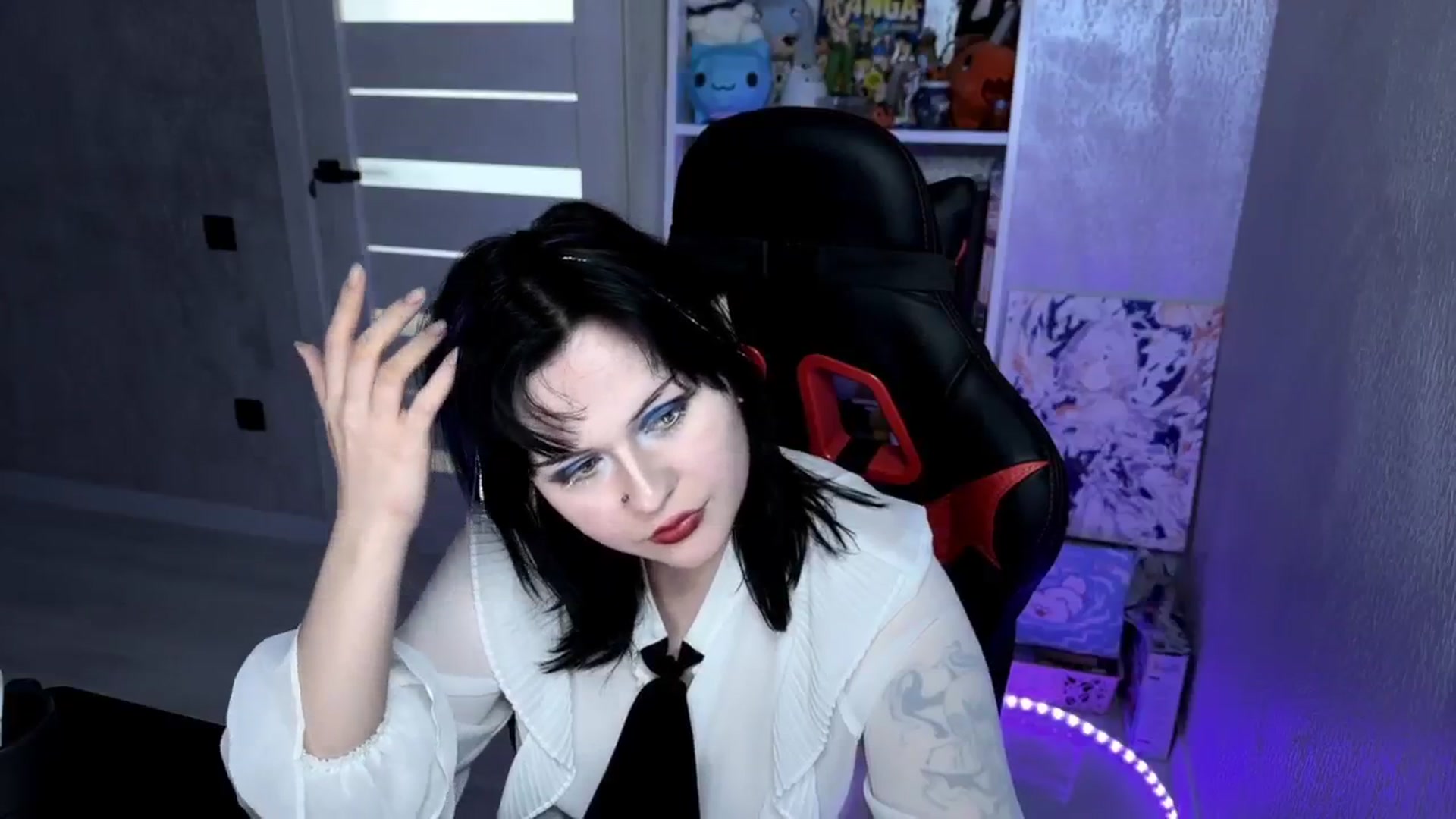Gallery image thumbnail from v_chpek's myfreecams stream on, 04/10/2025, 15:58 image 3 of 20