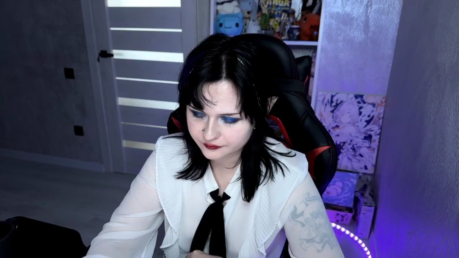 Gallery image thumbnail from v_chpek's myfreecams stream on, 04/10/2025, 15:58 image 1 of 20