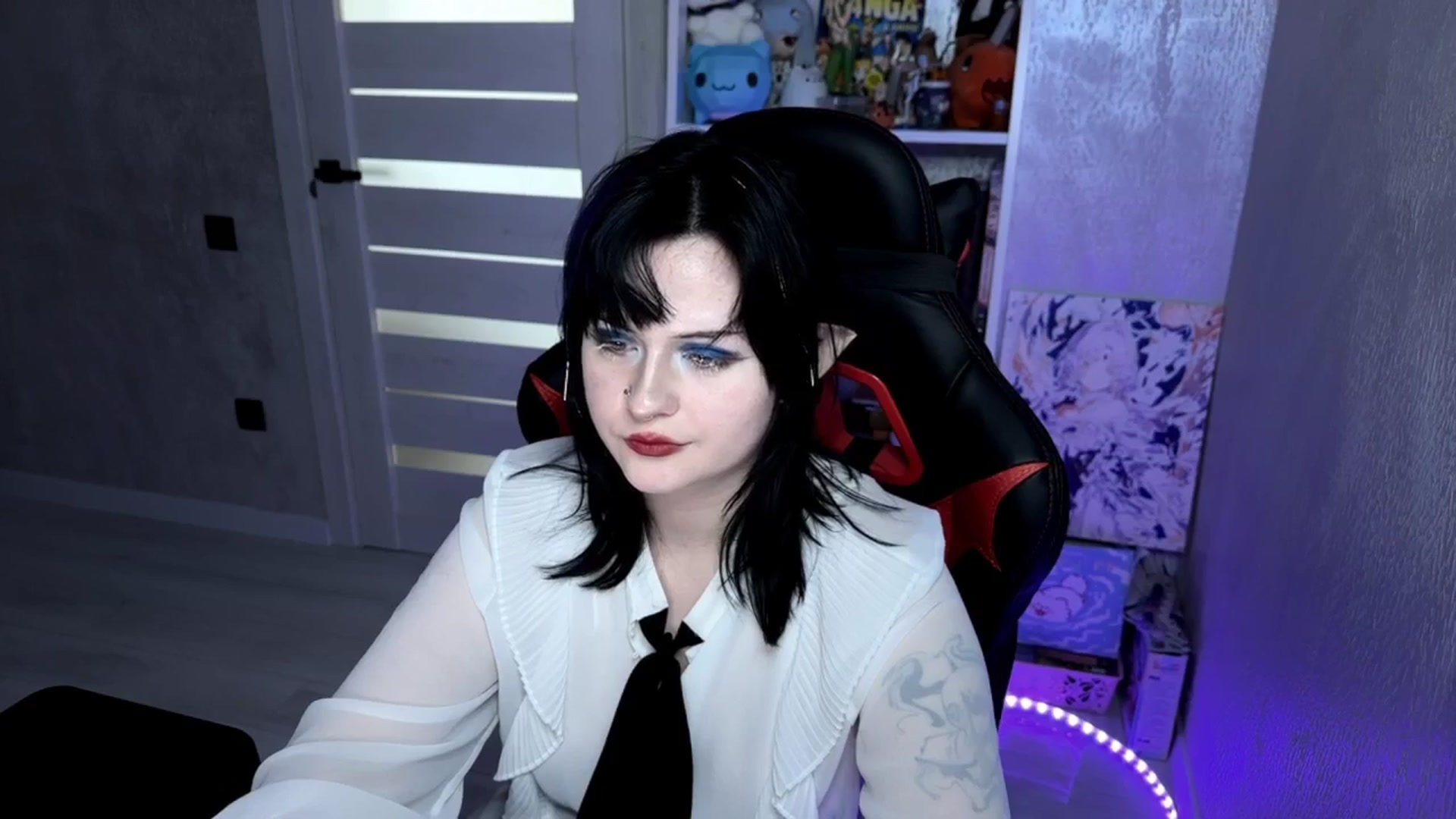 Gallery image thumbnail from v_chpek's myfreecams stream on, 04/10/2025, 15:58 image 11 of 20