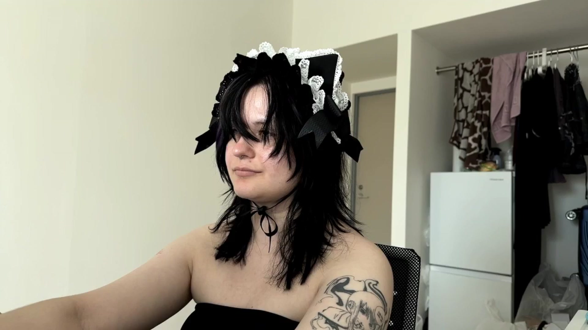 Gallery image thumbnail from v_chpek's myfreecams stream on, 06/26/2025, 01:42 image 5 of 20
