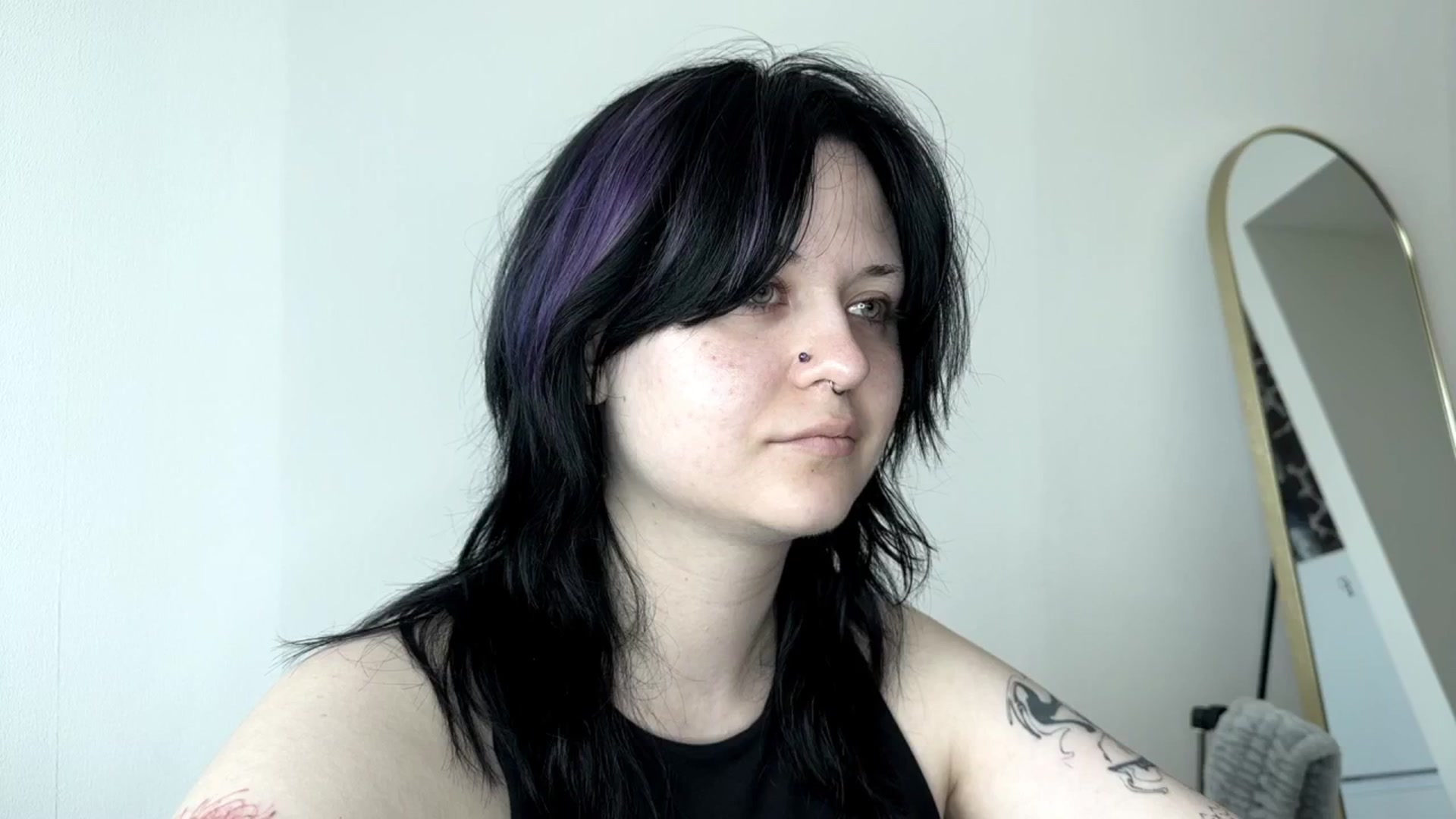 Gallery image thumbnail from v_chpek's myfreecams stream on, 07/25/2025, 01:28 image 12 of 20