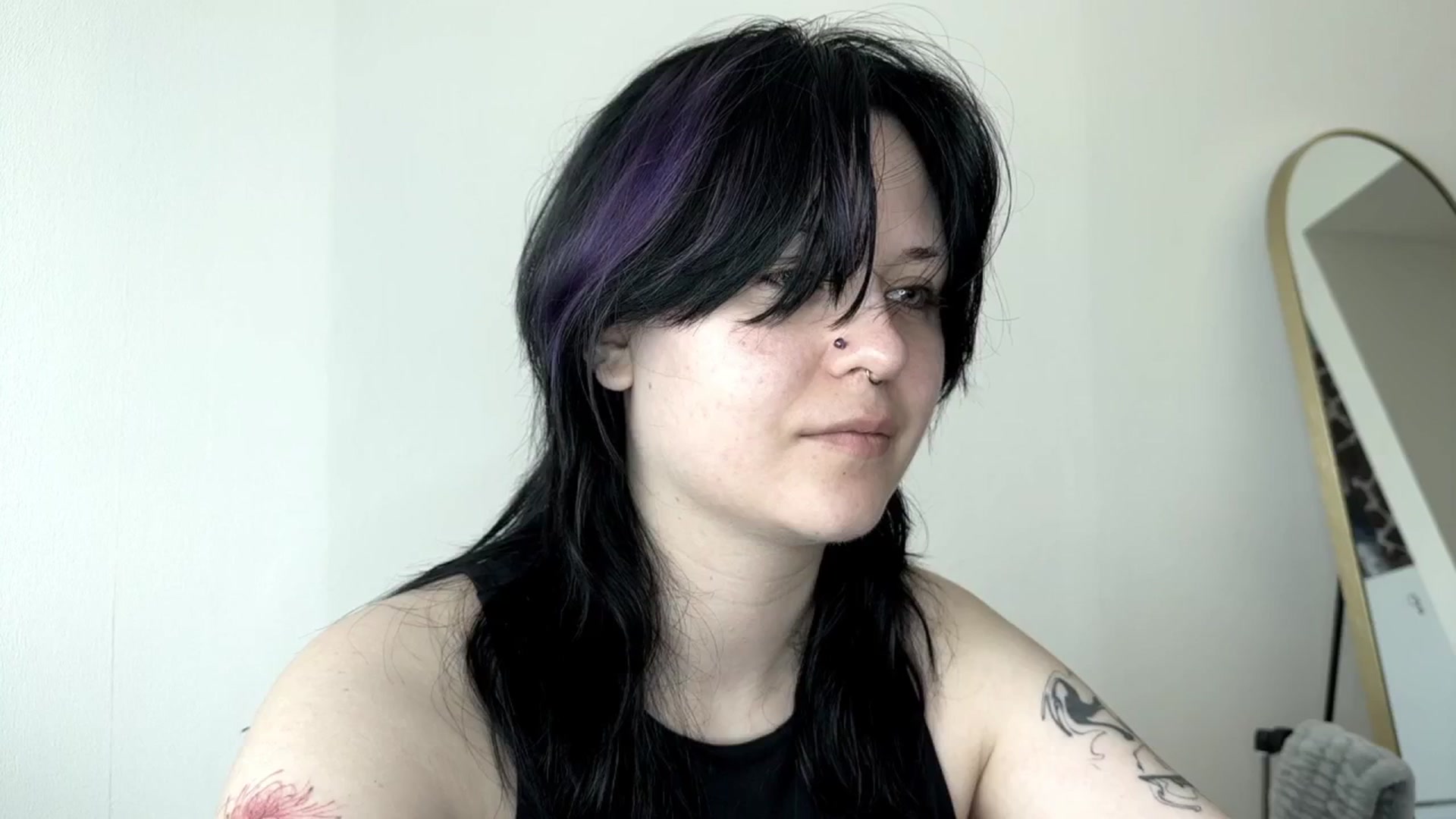 Gallery image thumbnail from v_chpek's myfreecams stream on, 07/25/2025, 01:28 image 4 of 20
