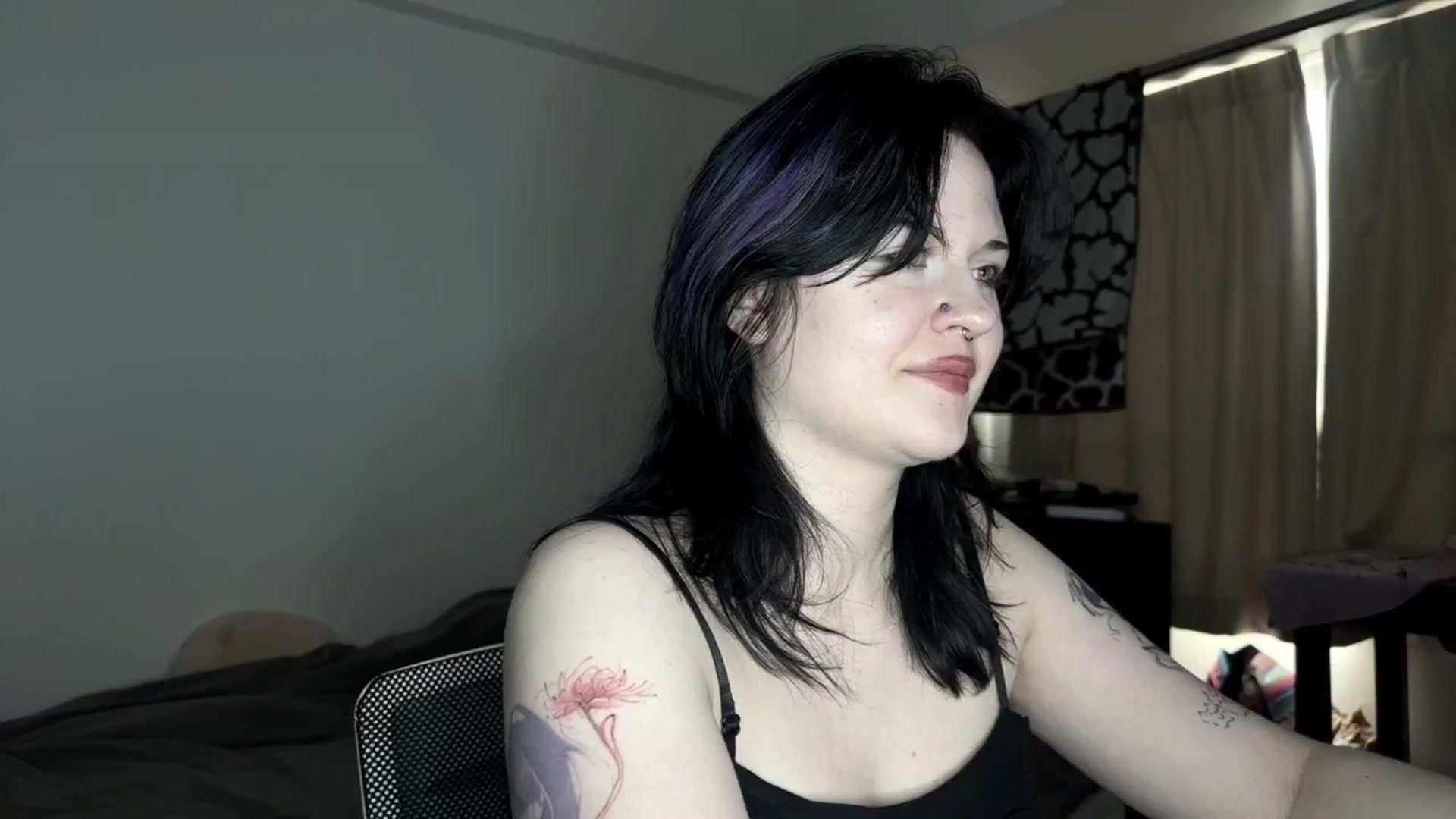 Gallery image thumbnail from v_chpek's myfreecams stream on, 07/31/2025, 01:28 image 3 of 20