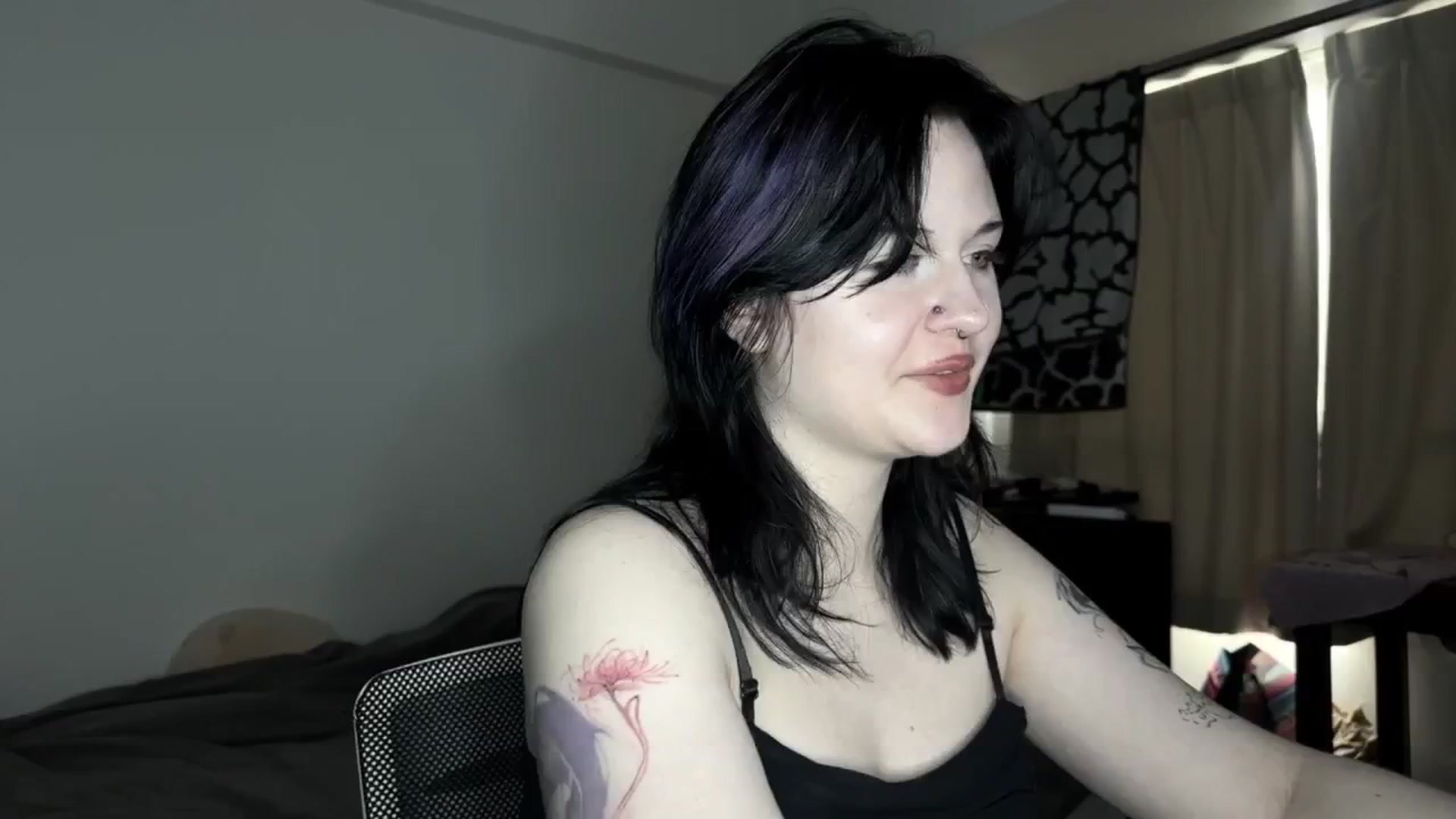 Gallery image thumbnail from v_chpek's myfreecams stream on, 07/31/2025, 01:28 image 1 of 20