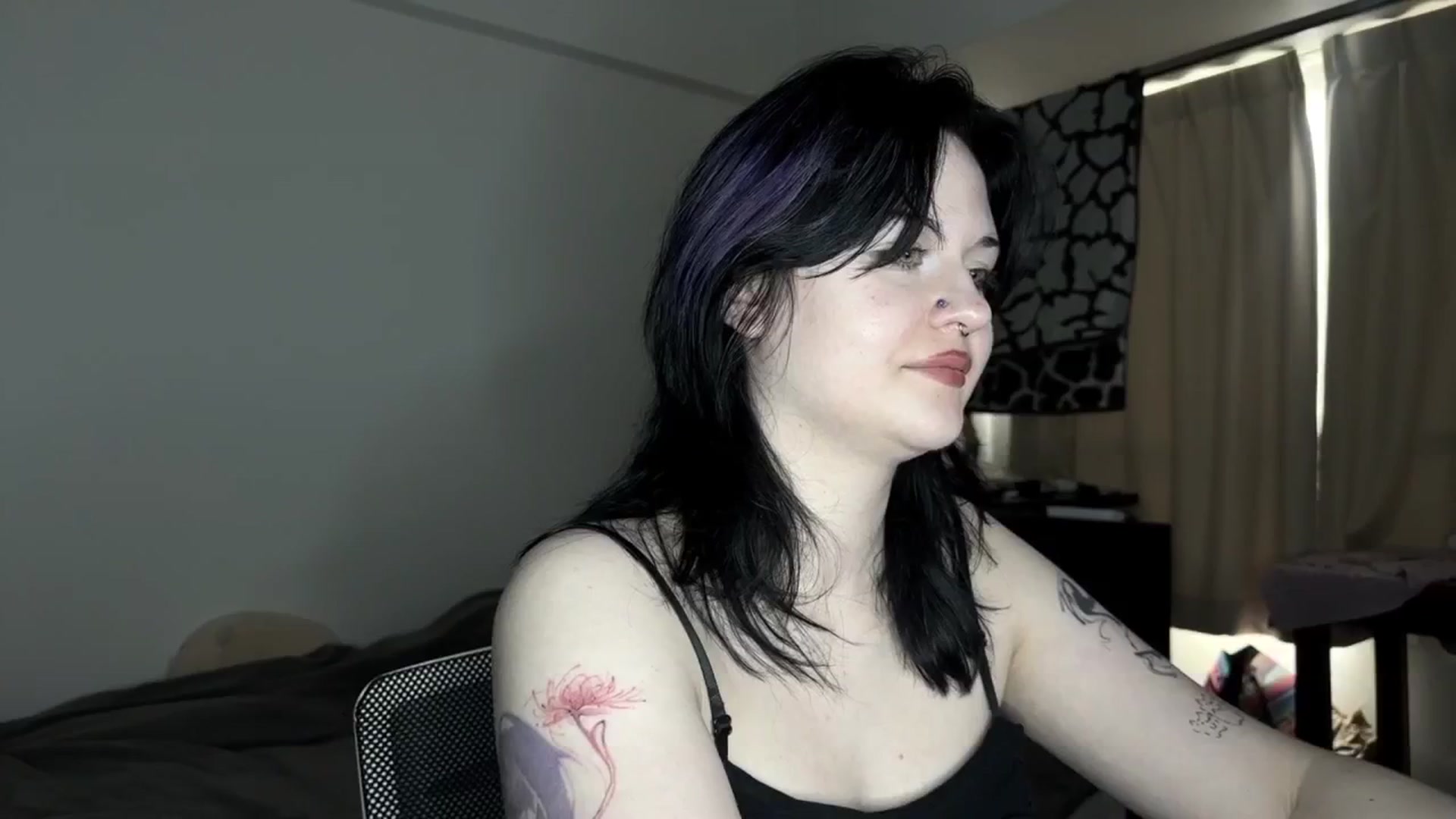 Gallery image thumbnail from v_chpek's myfreecams stream on, 07/31/2025, 01:28 image 2 of 20