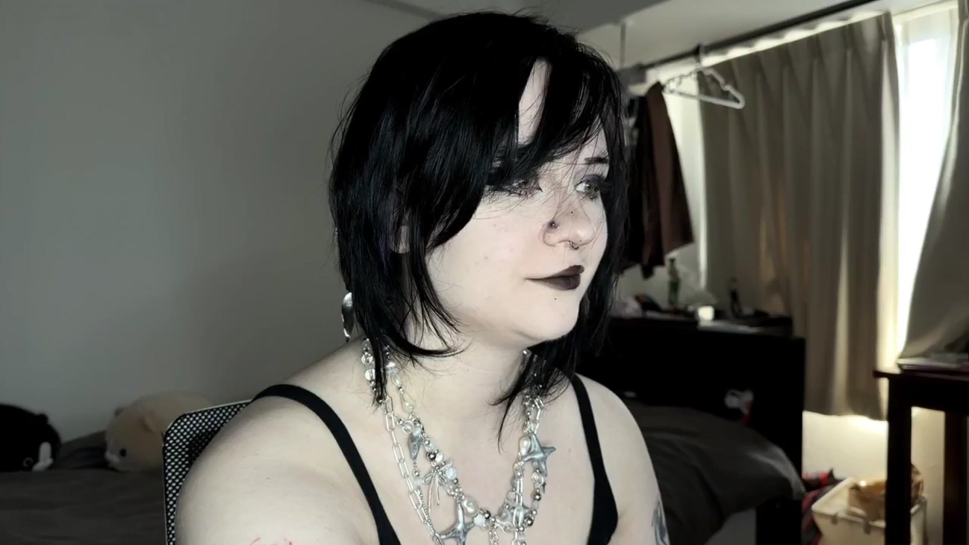 Gallery image thumbnail from v_chpek's myfreecams stream on, 09/06/2025, 02:14 image 6 of 20