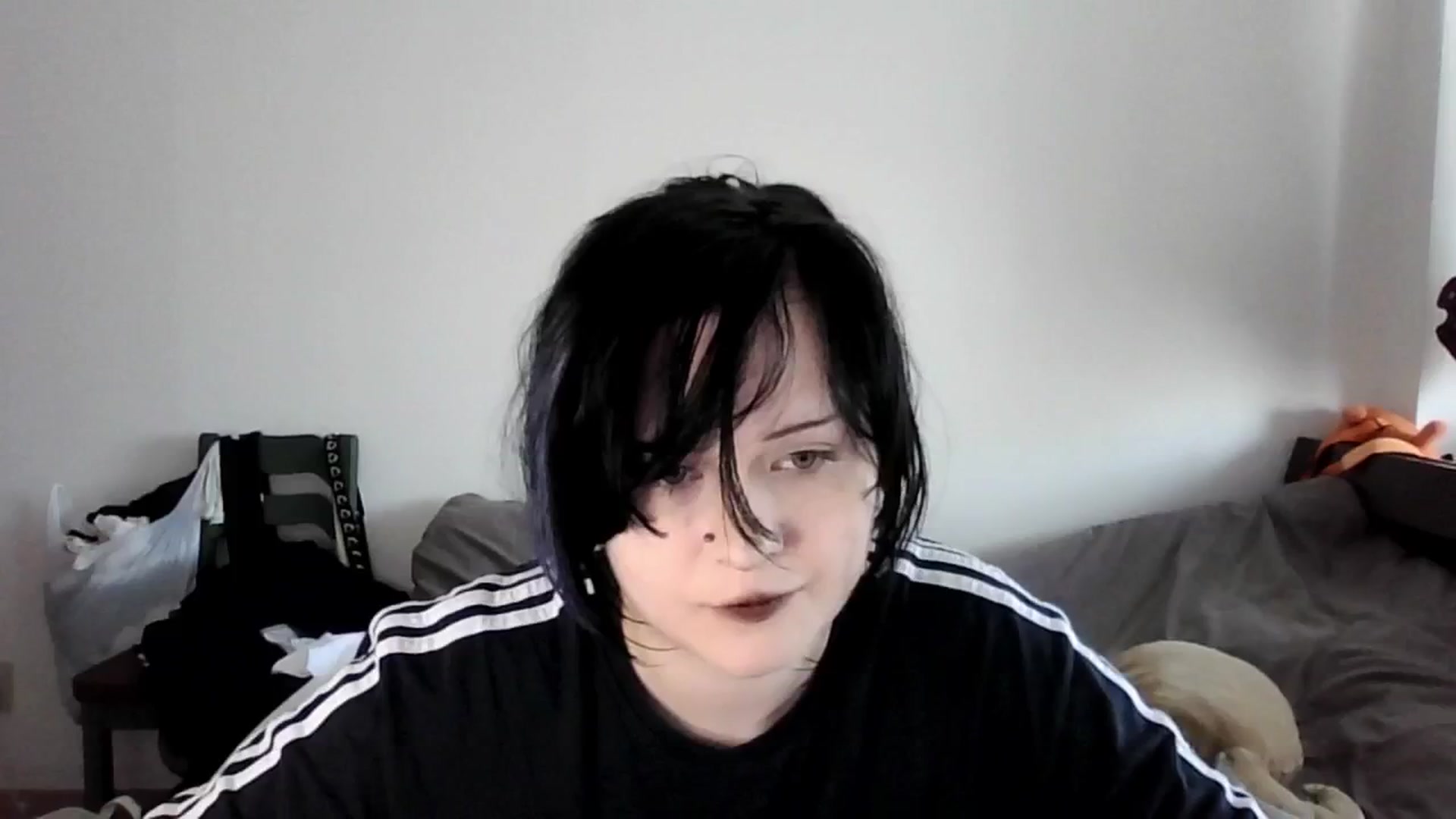 Gallery image thumbnail from v_chpek's myfreecams stream on, 09/08/2025, 06:21 image 16 of 20