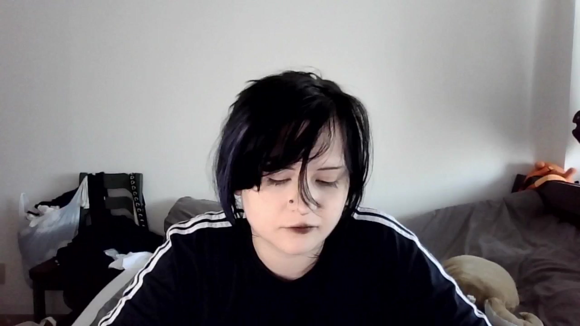 Gallery image thumbnail from v_chpek's myfreecams stream on, 09/08/2025, 06:21 image 14 of 20