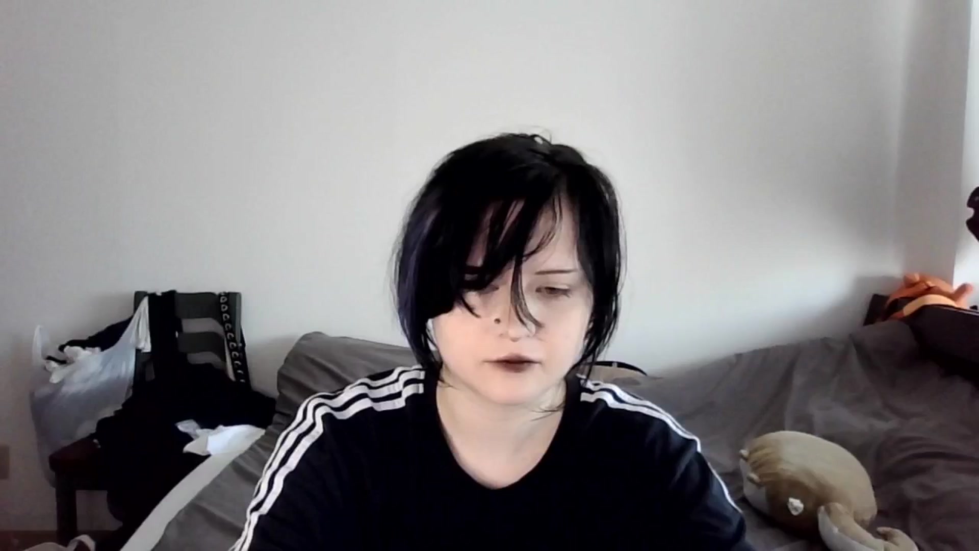 Gallery image thumbnail from v_chpek's myfreecams stream on, 09/08/2025, 06:21 image 9 of 20