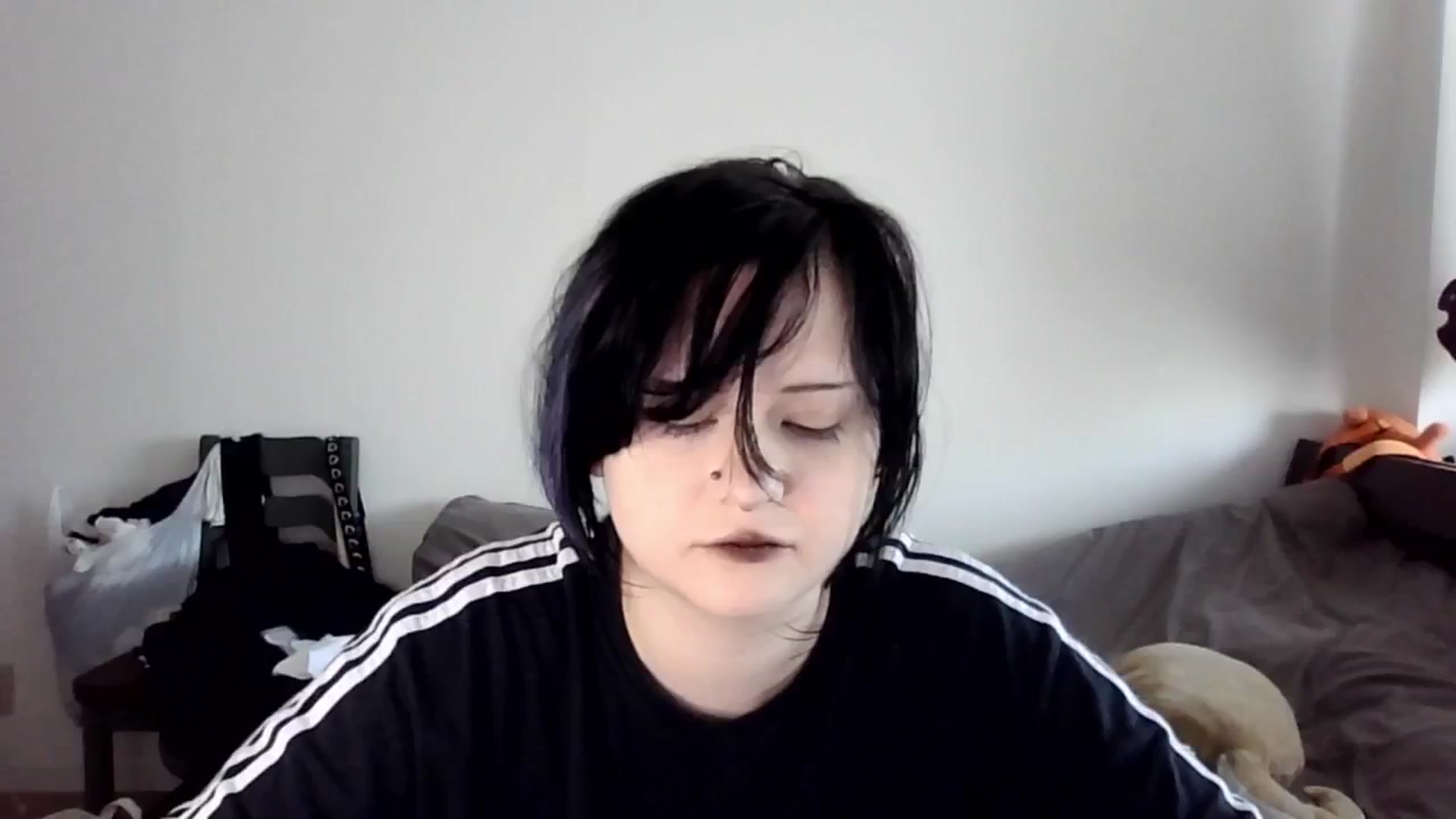 Gallery image thumbnail from v_chpek's myfreecams stream on, 09/08/2025, 06:21 image 19 of 20