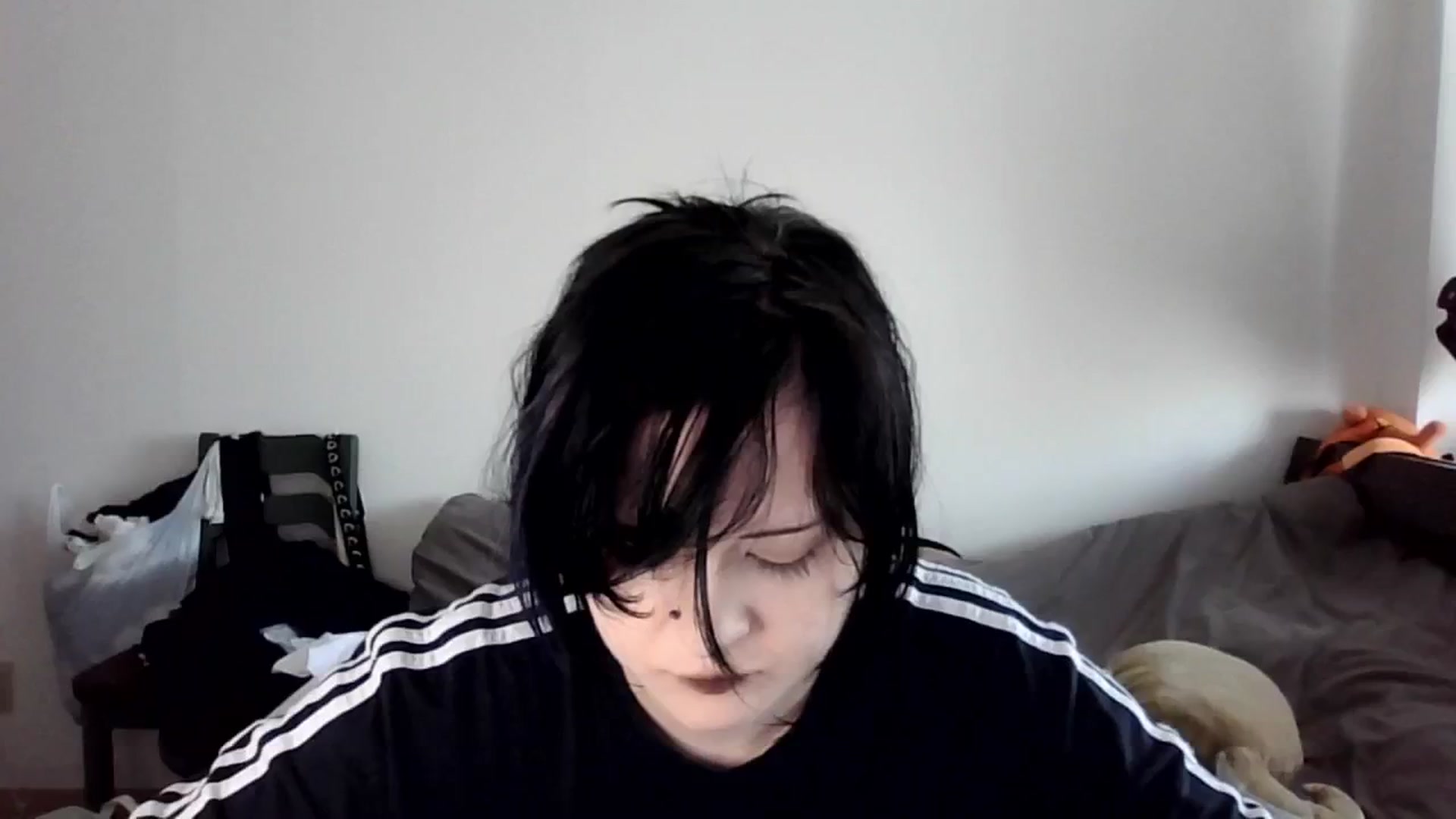 Gallery image thumbnail from v_chpek's myfreecams stream on, 09/08/2025, 06:21 image 18 of 20