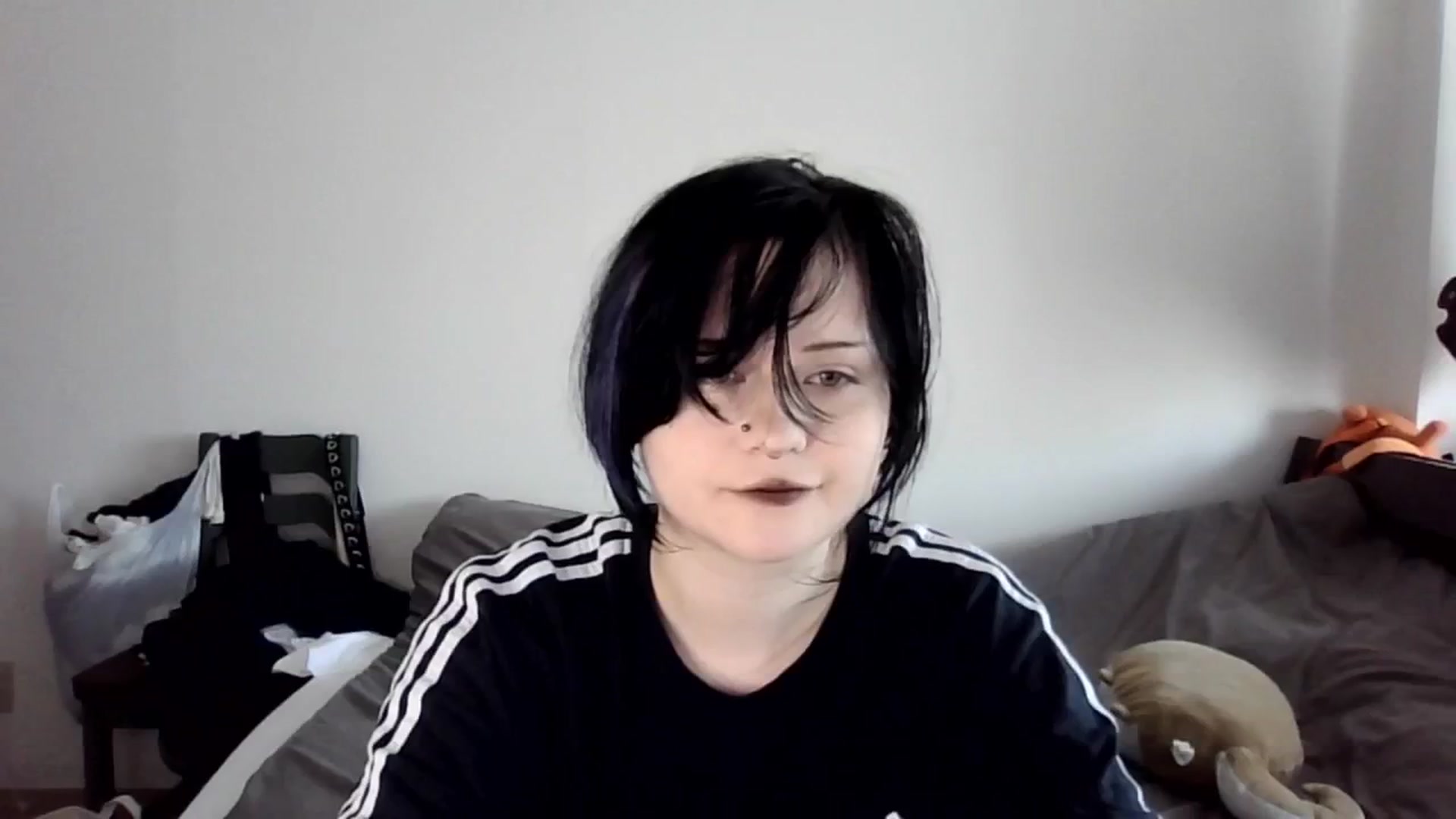 Gallery image thumbnail from v_chpek's myfreecams stream on, 09/08/2025, 06:21 image 13 of 20