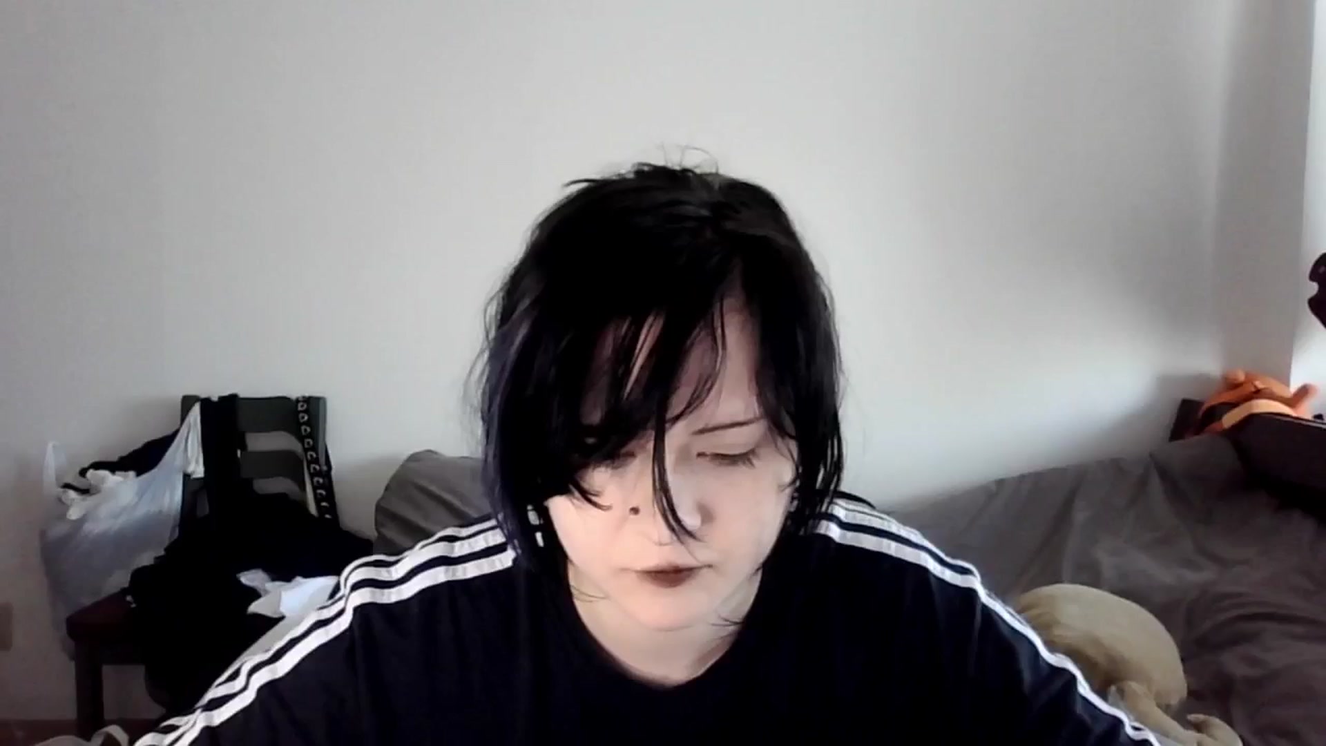 Gallery image thumbnail from v_chpek's myfreecams stream on, 09/08/2025, 06:21 image 17 of 20