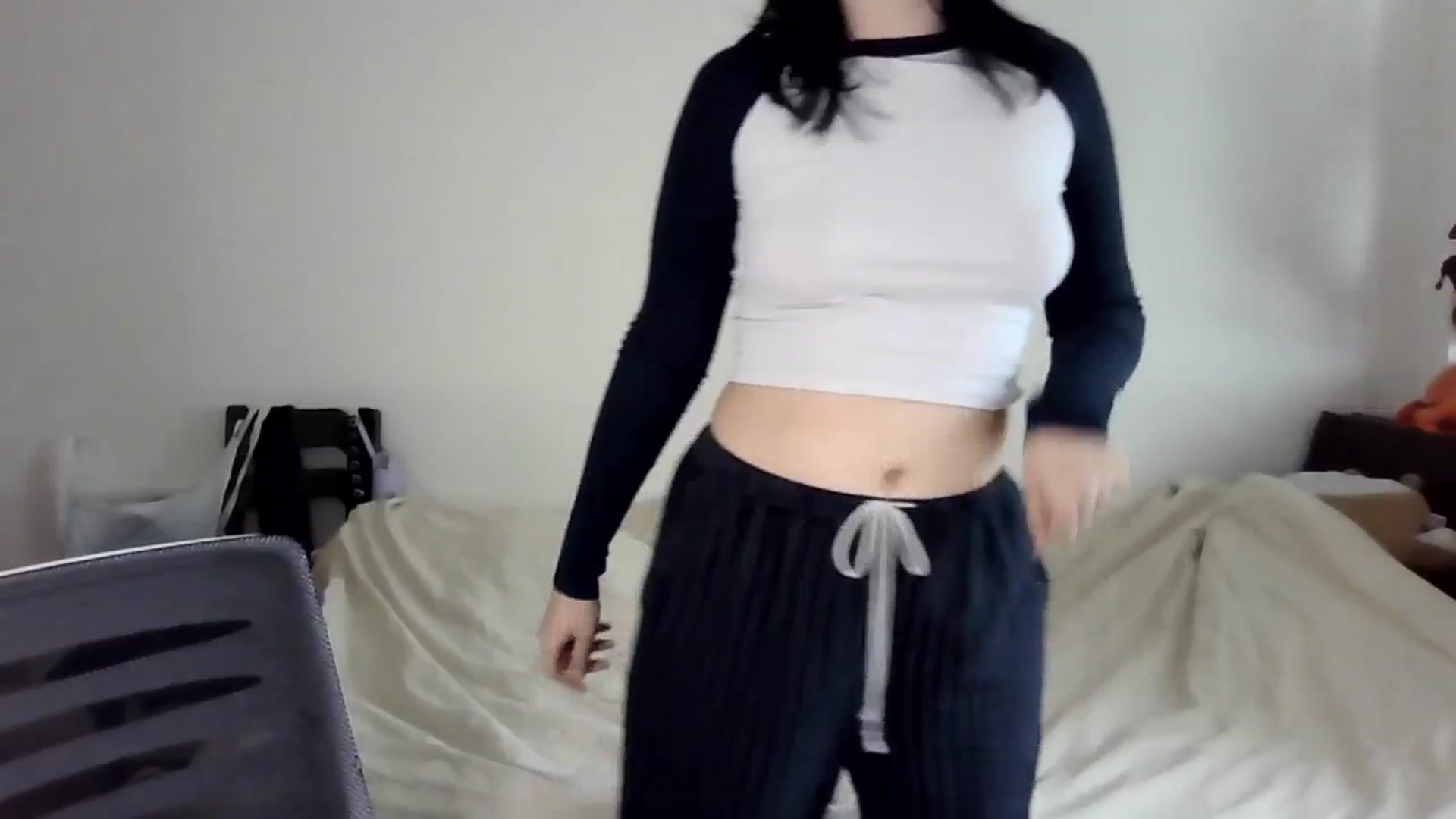 Gallery image thumbnail from v_chpek's myfreecams stream on, 09/20/2025, 02:35 image 8 of 20