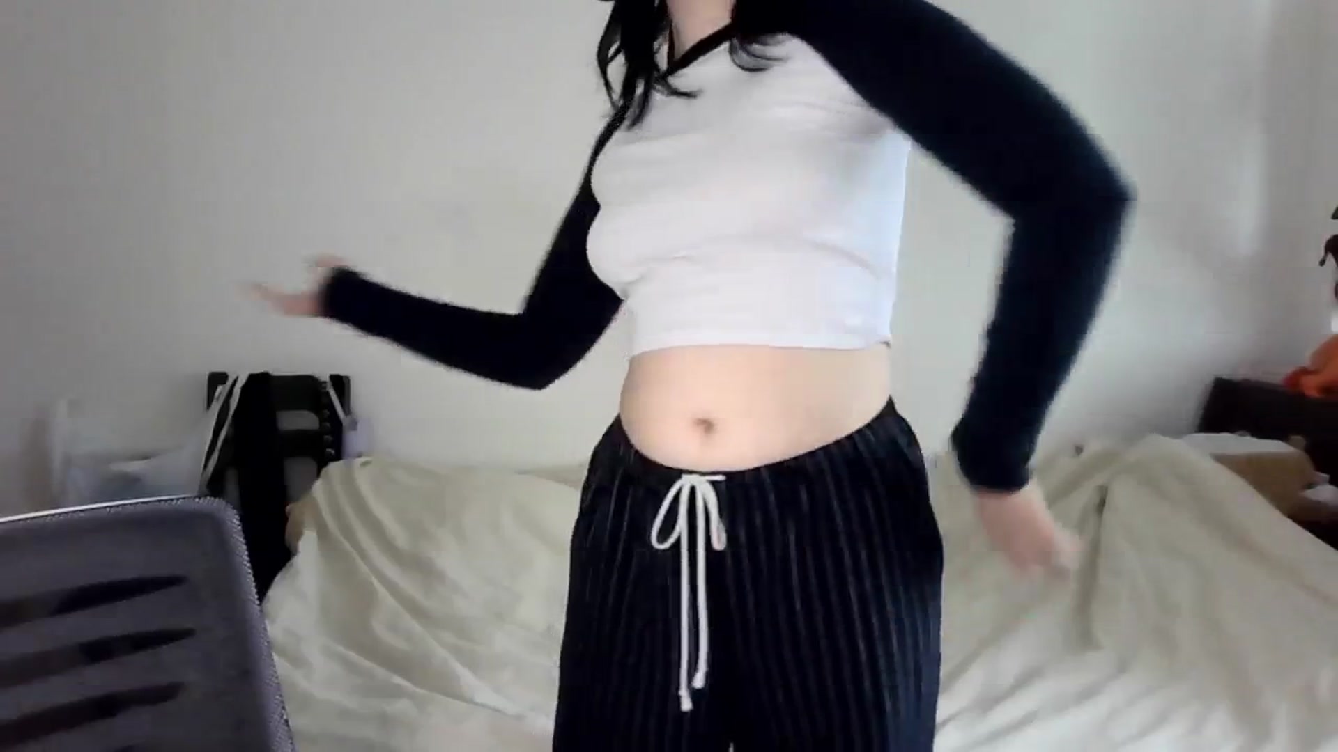 Gallery image thumbnail from v_chpek's myfreecams stream on, 09/20/2025, 02:35 image 9 of 20