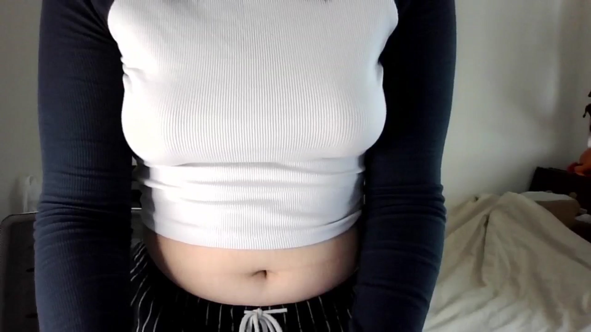 Gallery image thumbnail from v_chpek's myfreecams stream on, 09/20/2025, 02:35 image 5 of 20