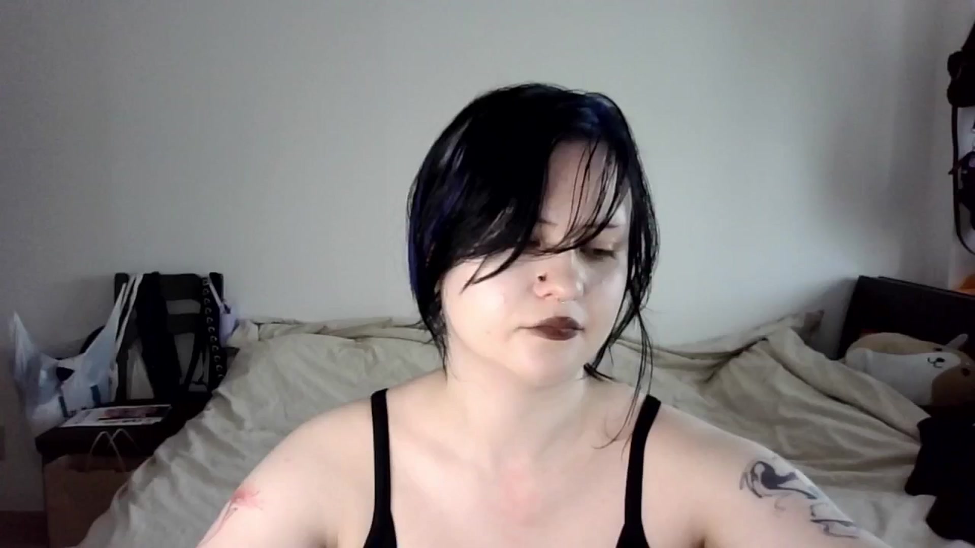 Gallery image thumbnail from v_chpek's myfreecams stream on, 09/29/2025, 01:32 image 20 of 20